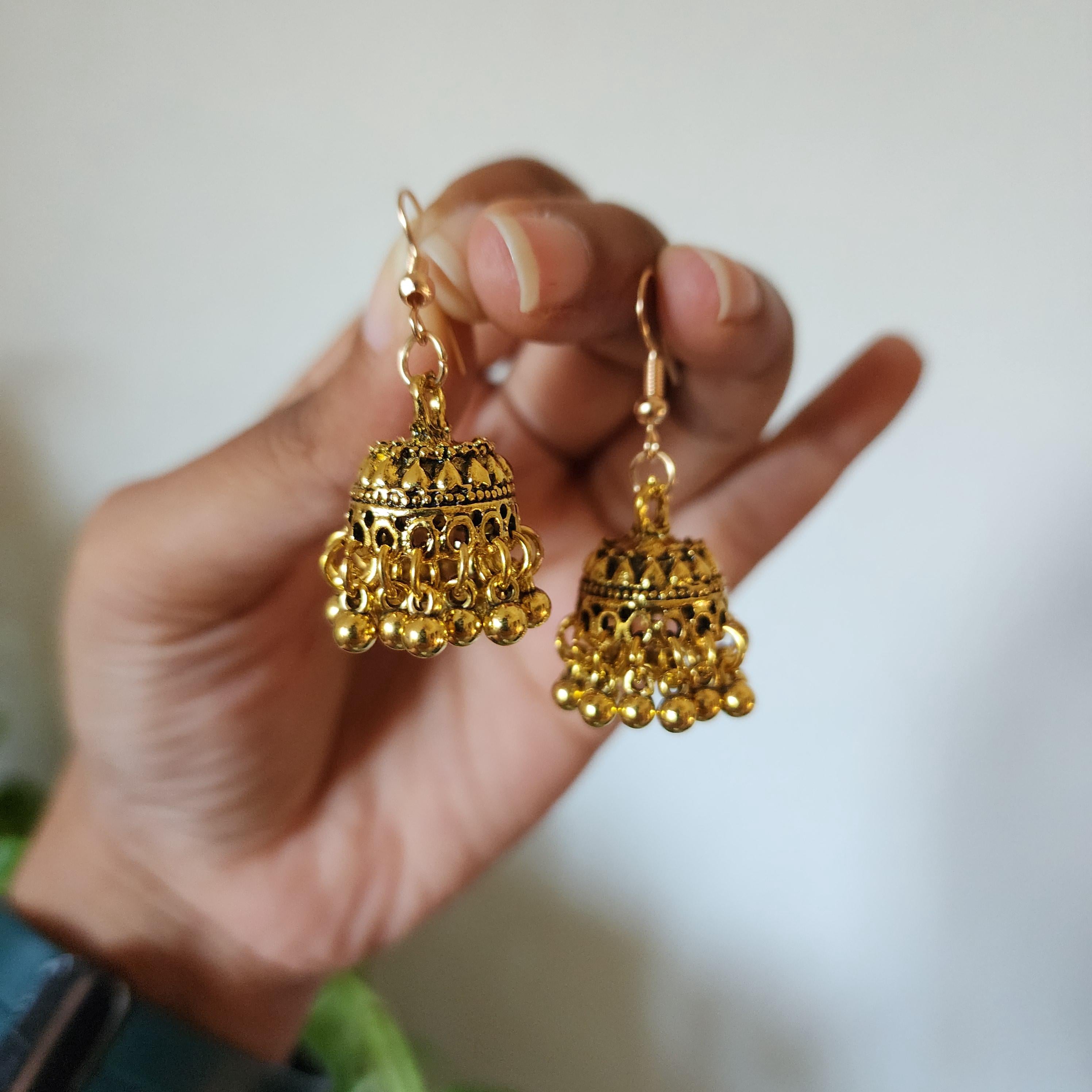 Gold Pearl Drop Earrings – Elegant Traditional Indian Design