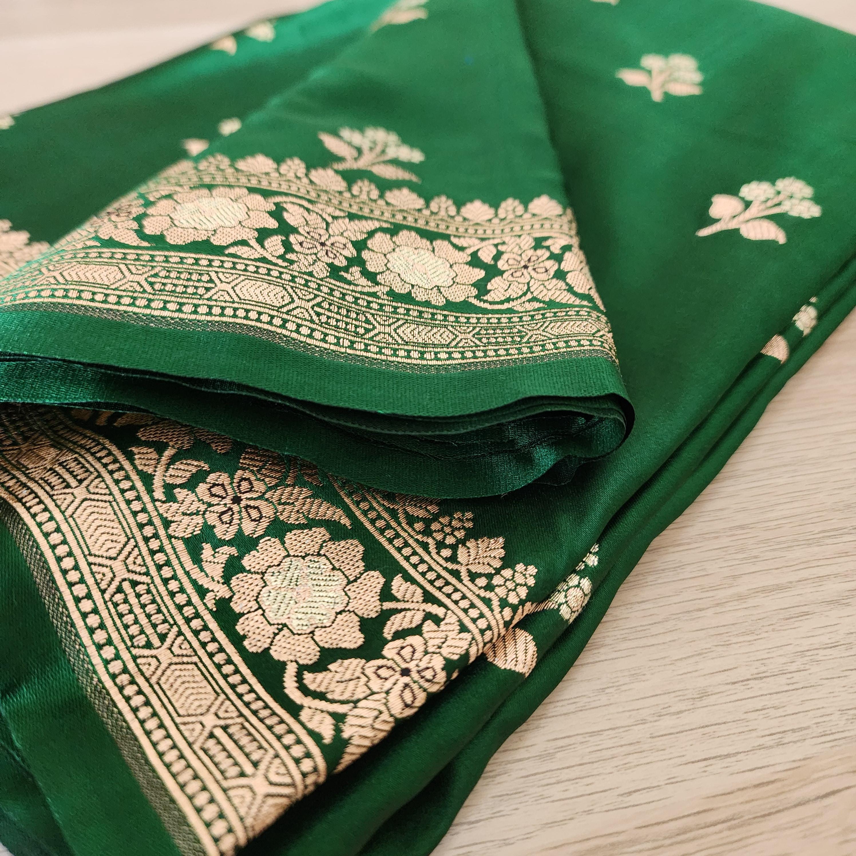 Exquisite Emerald Green, Pure Banarasi Katan Silk Saree with Rich Gold & Silver Zari Weaving