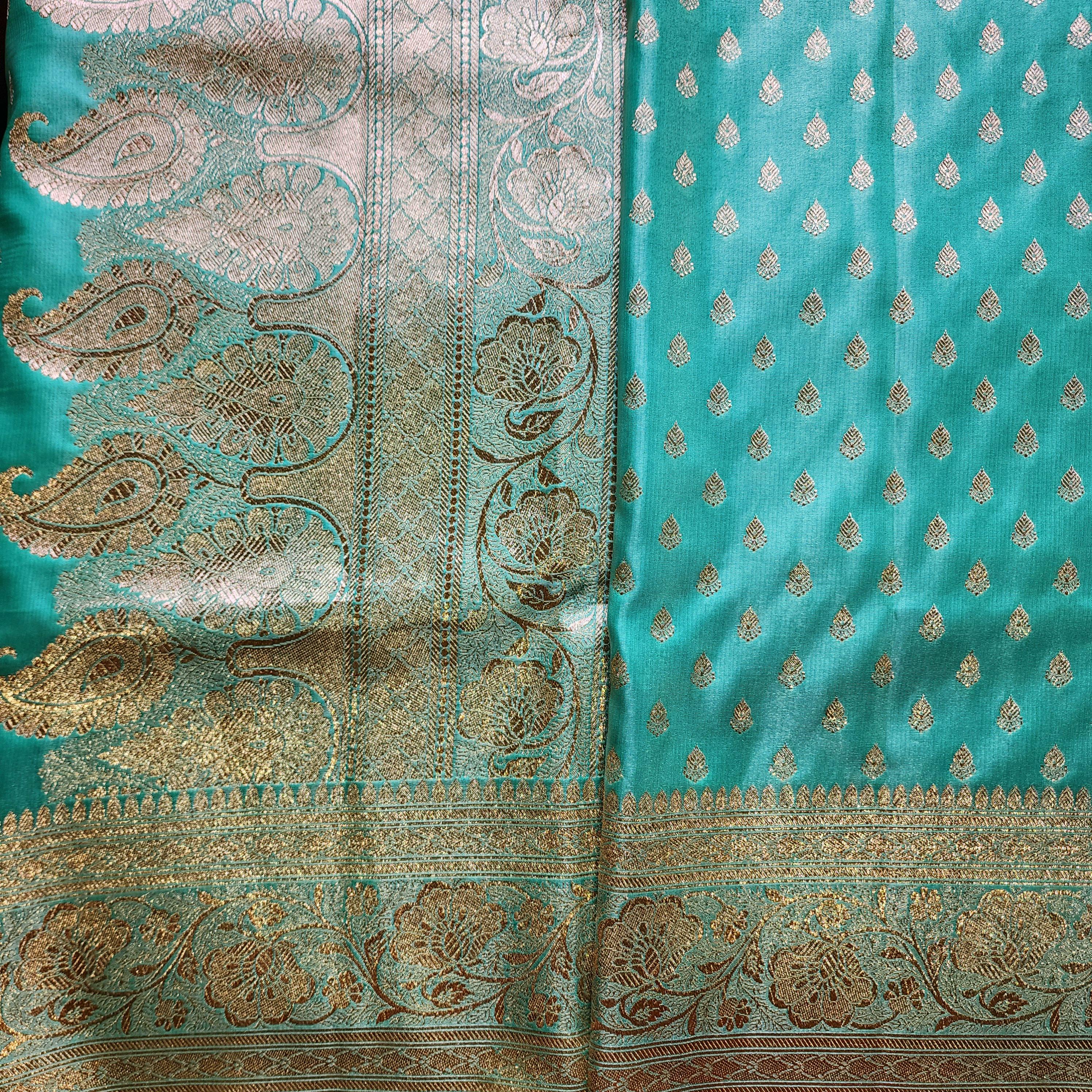 Rich Emerald Green Banarasi Silk Saree with Gold Zari Weaving