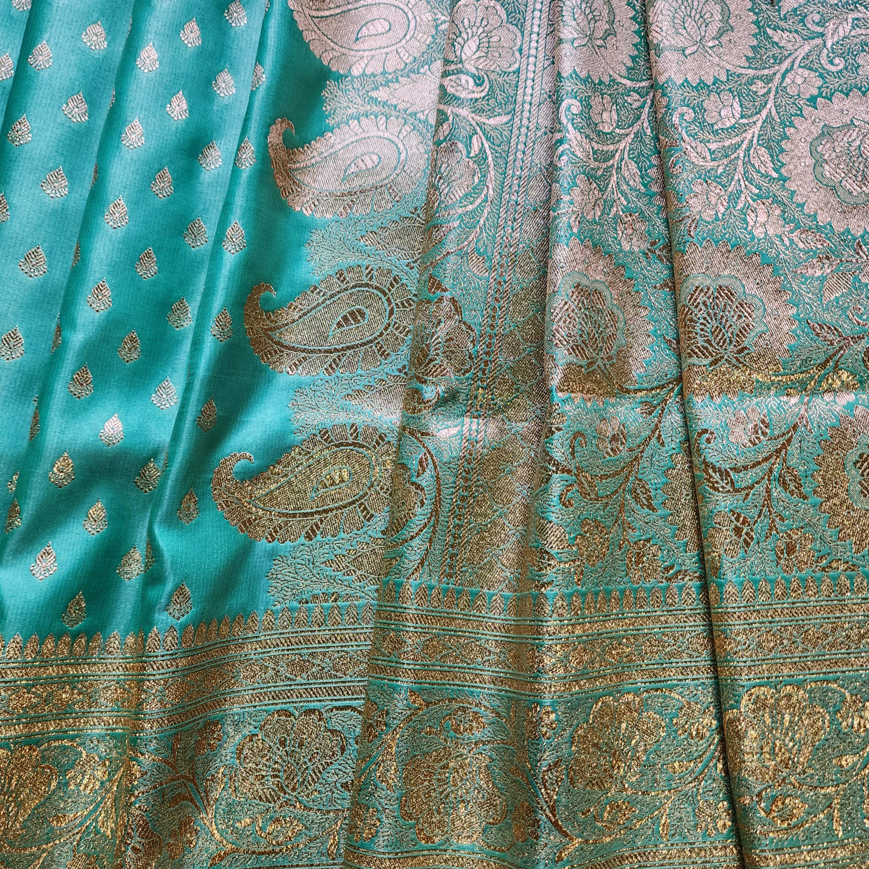 Rich Emerald Green Banarasi Silk Saree with Gold Zari Weaving