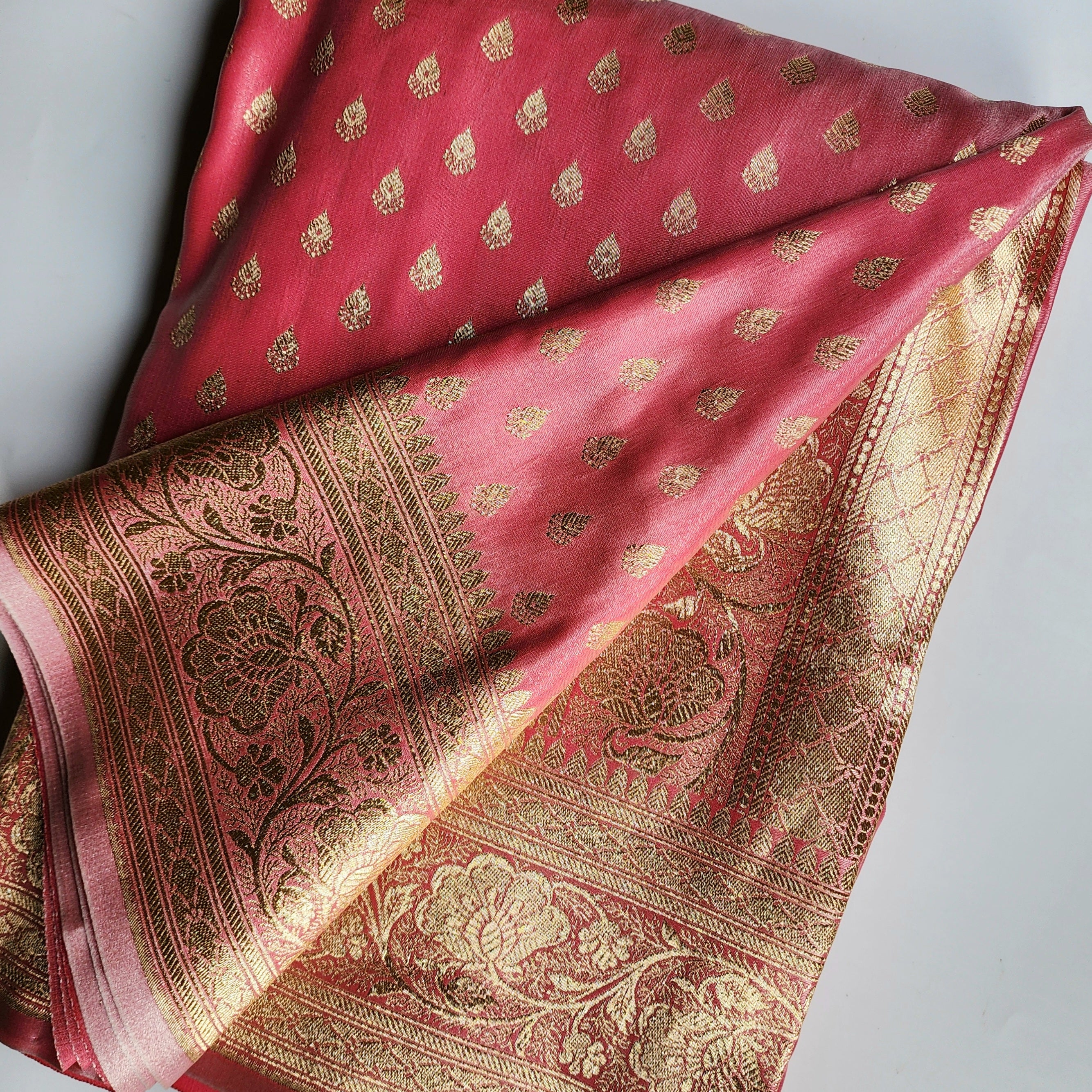 Rich Dusty Rose Banarasi Silk Saree with Gold Zari Weaving