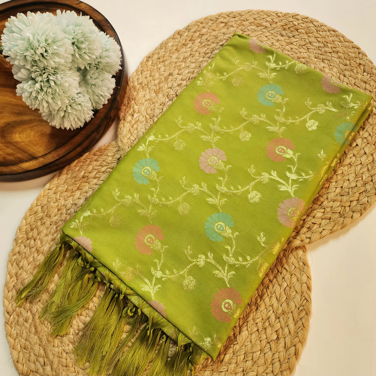 Banarasi Silk Floral Jaal Dupatta - Pistachio Green