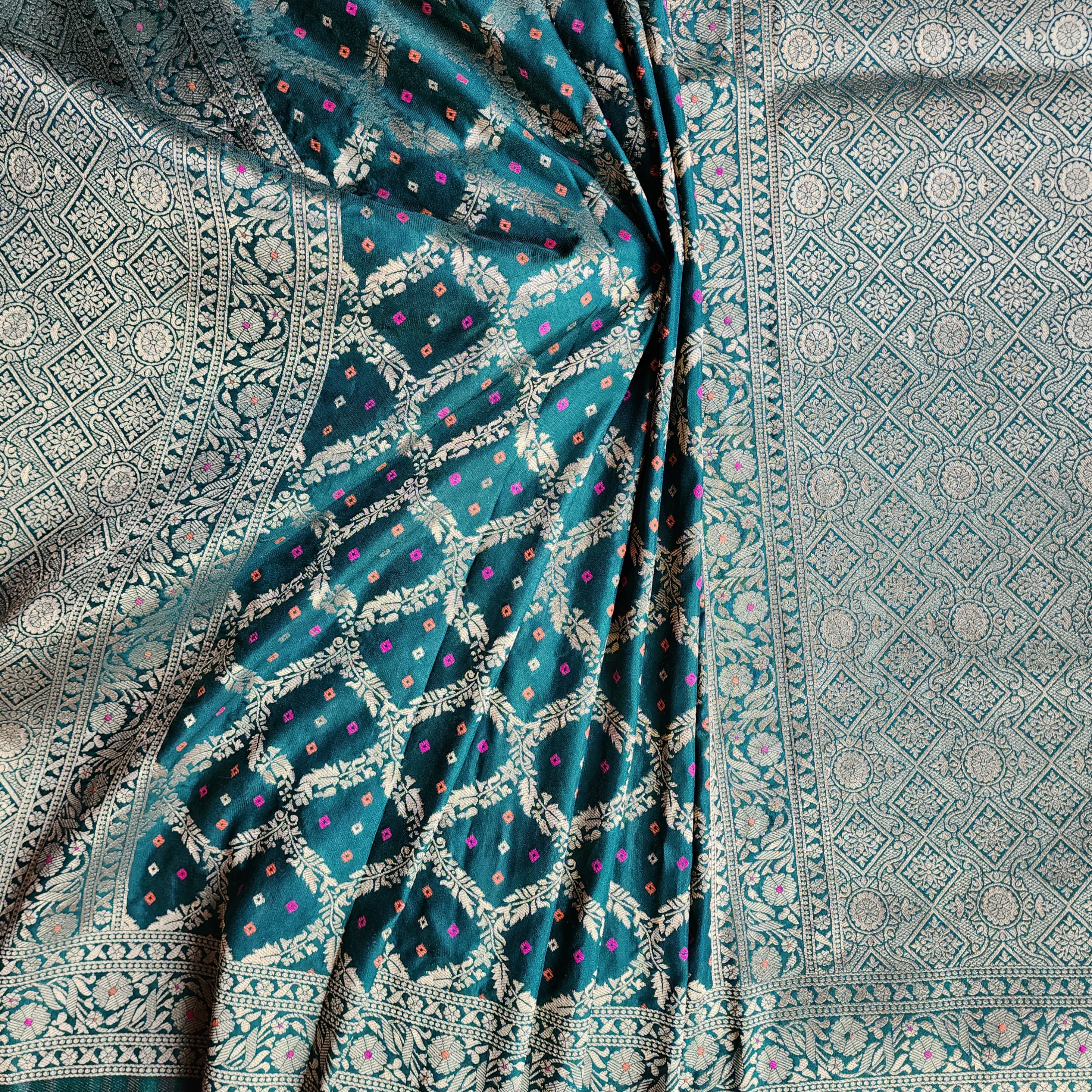 Bottle Green Bandhani Dupatta with Traditional Jaal