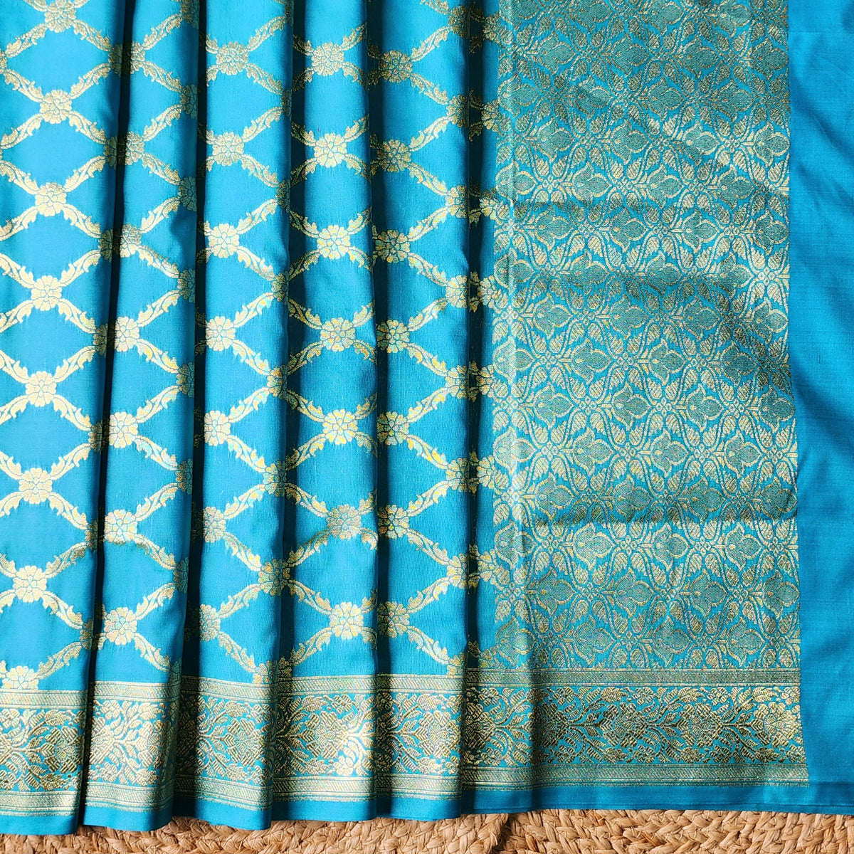 Banarasi Tapetta Silk - Turquoise Zari Jaal Dupatta