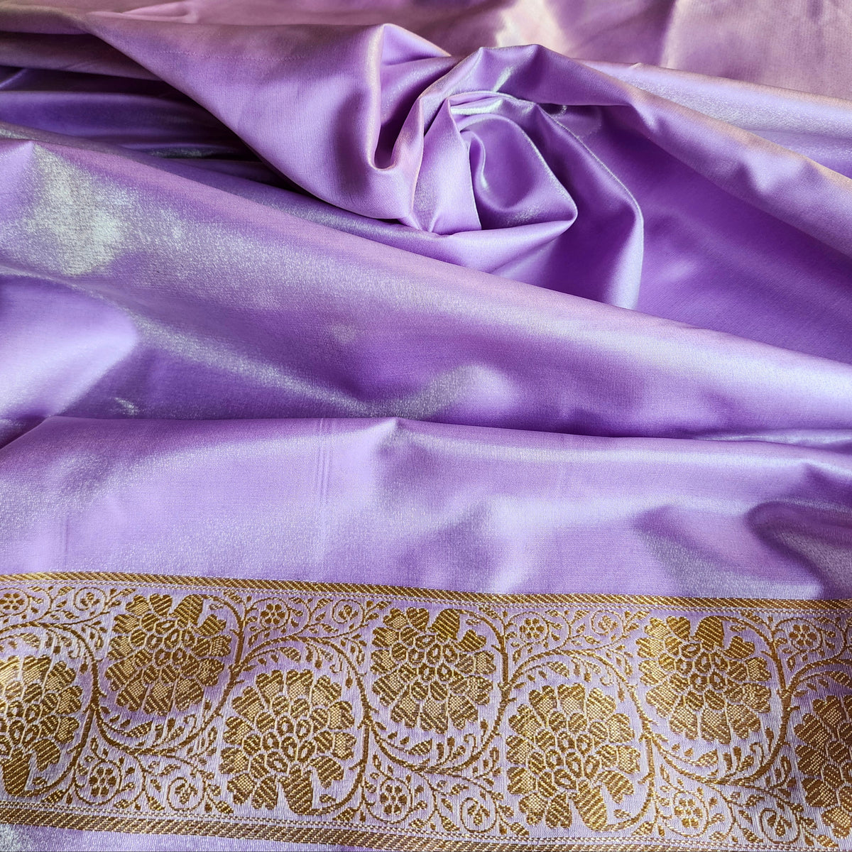 Rich Violet Banarasi Silk Saree with Gold Zari Weaving