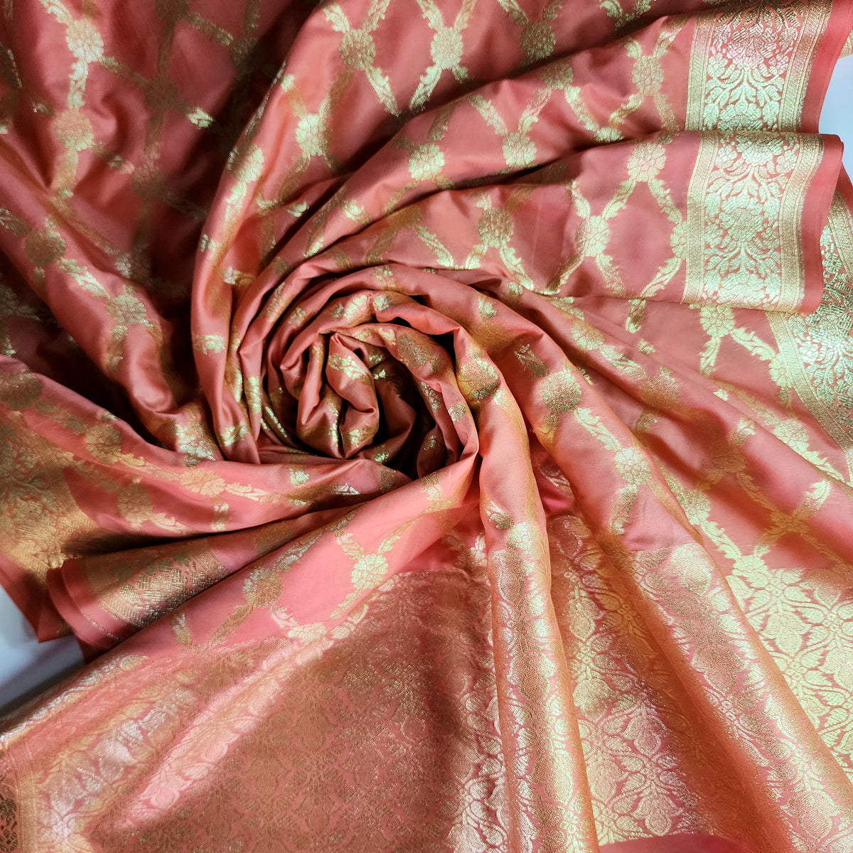 Banarasi Tapetta Silk - Peach Zari Jaal Dupatta