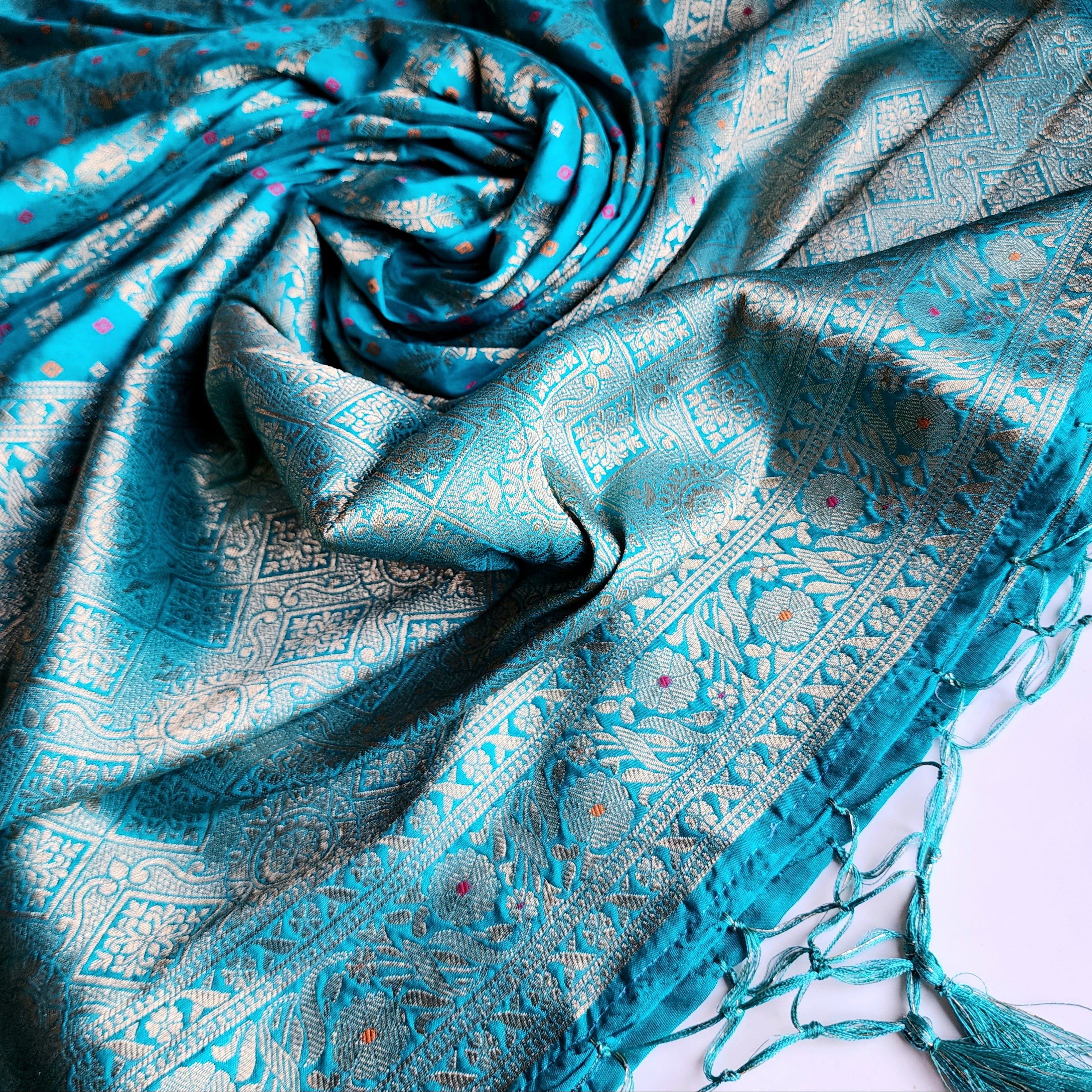 Peacock Blue Bandhani Dupatta with Traditional Jaal