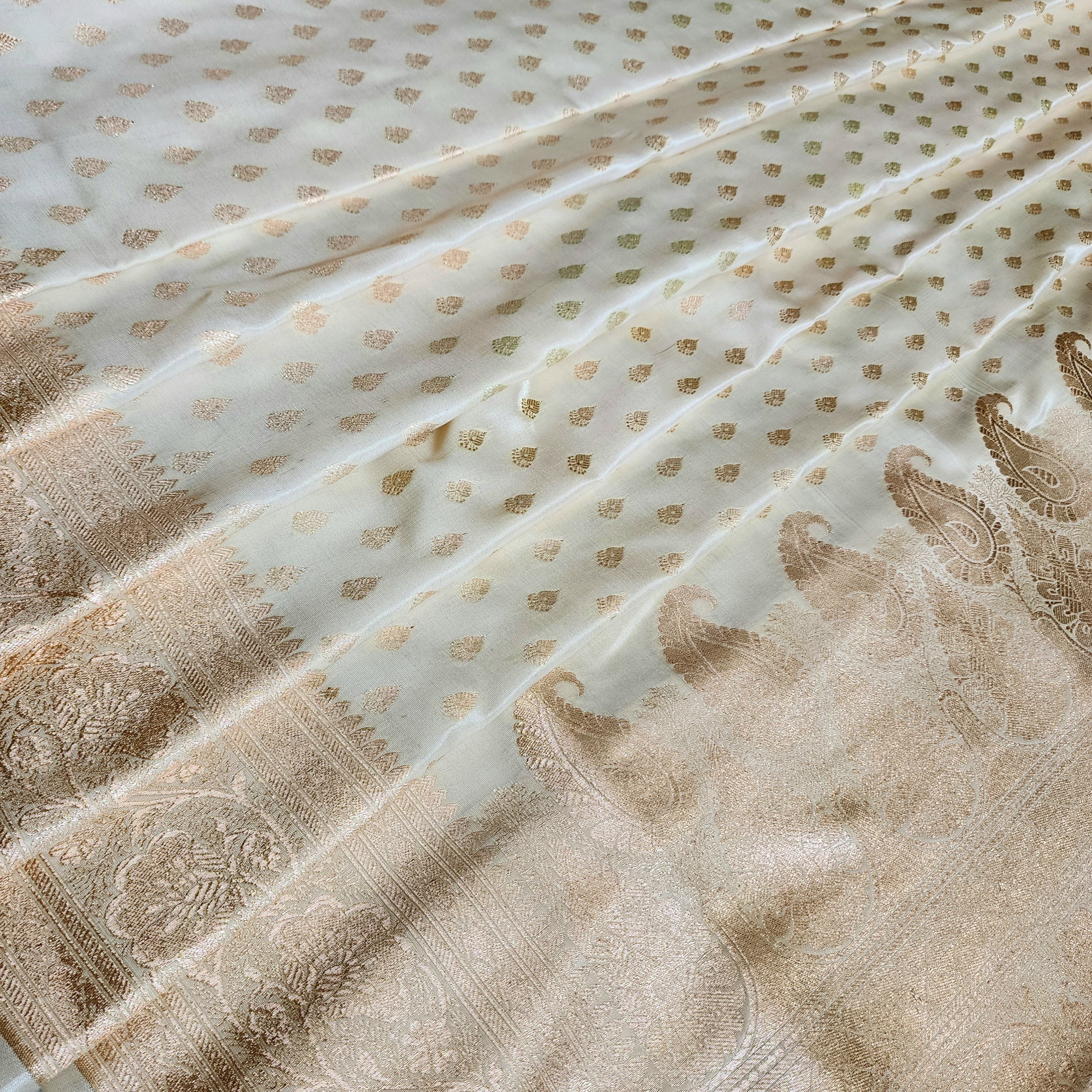 Rich White Banarasi Silk Saree with Gold Zari Weaving