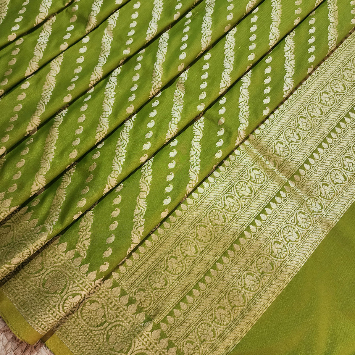 Parrot Green - Banarasi Leheriya Style Dupatta