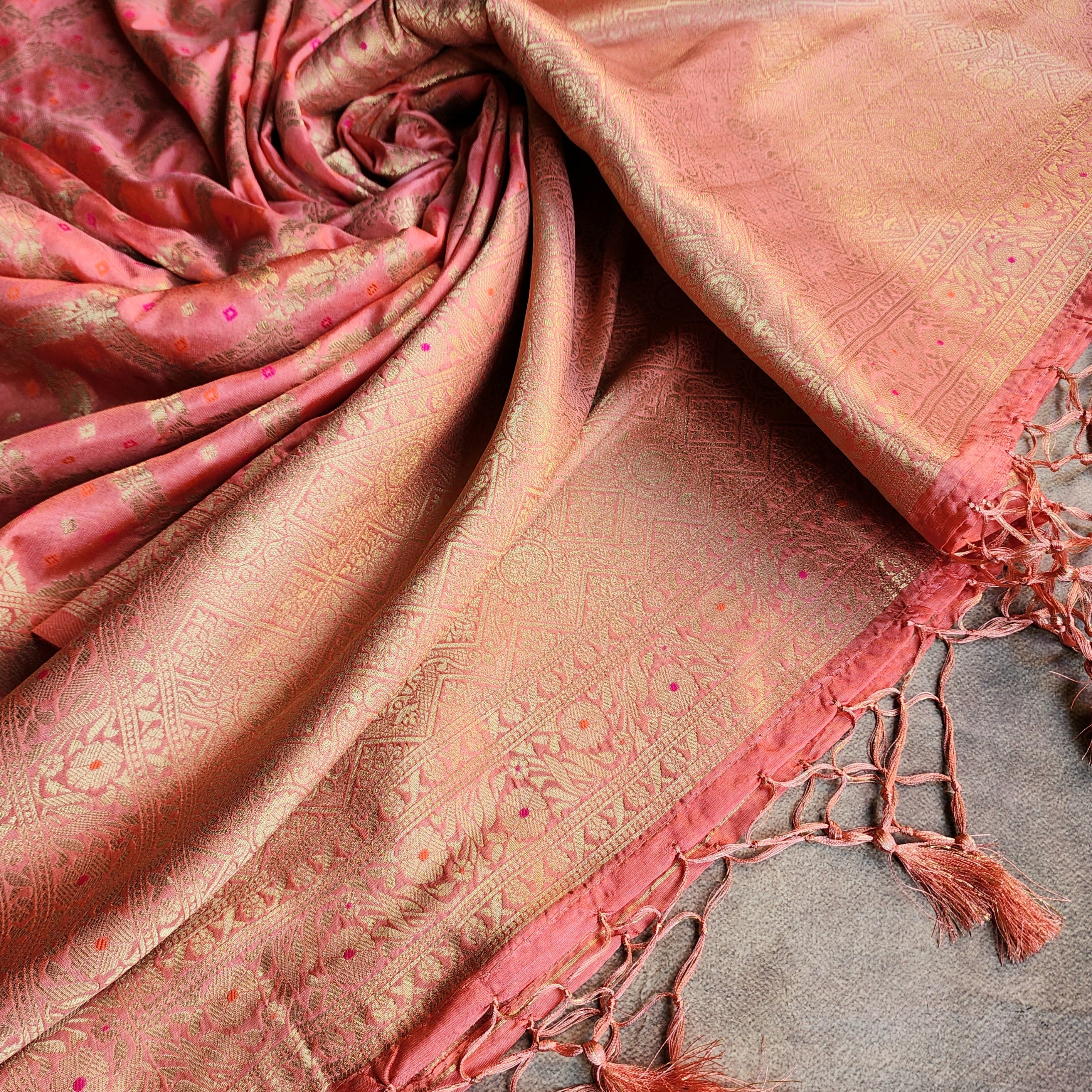 Peach Bandhani Dupatta with Traditional Jaal