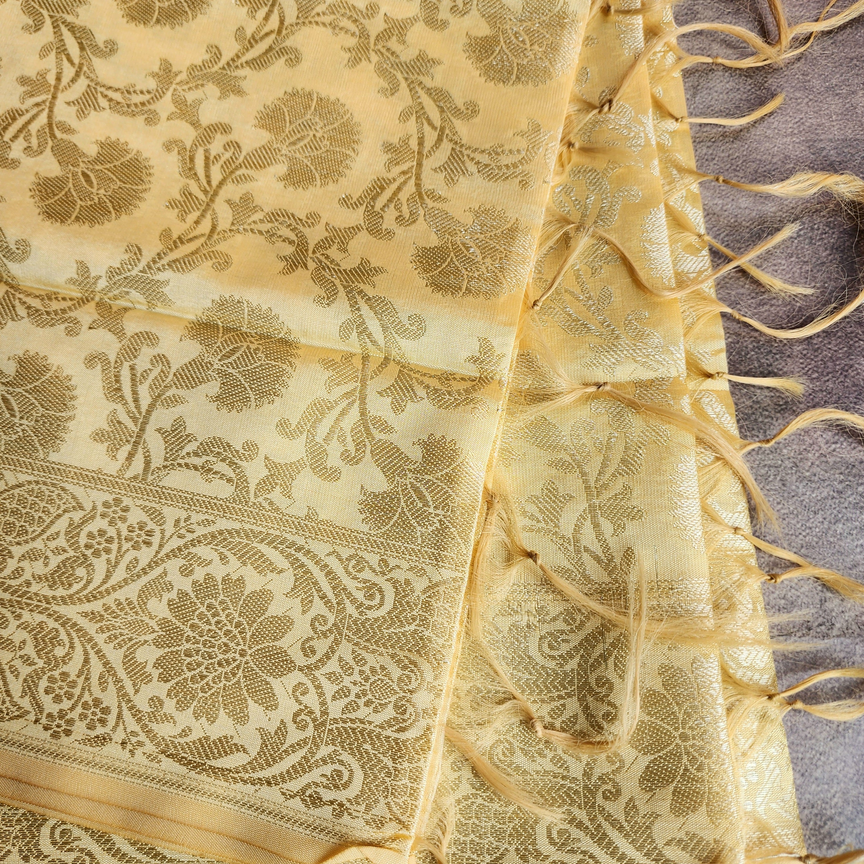 Cream Banarasi Tapetta Silk Dupatta with Gold Floral Zari Weave