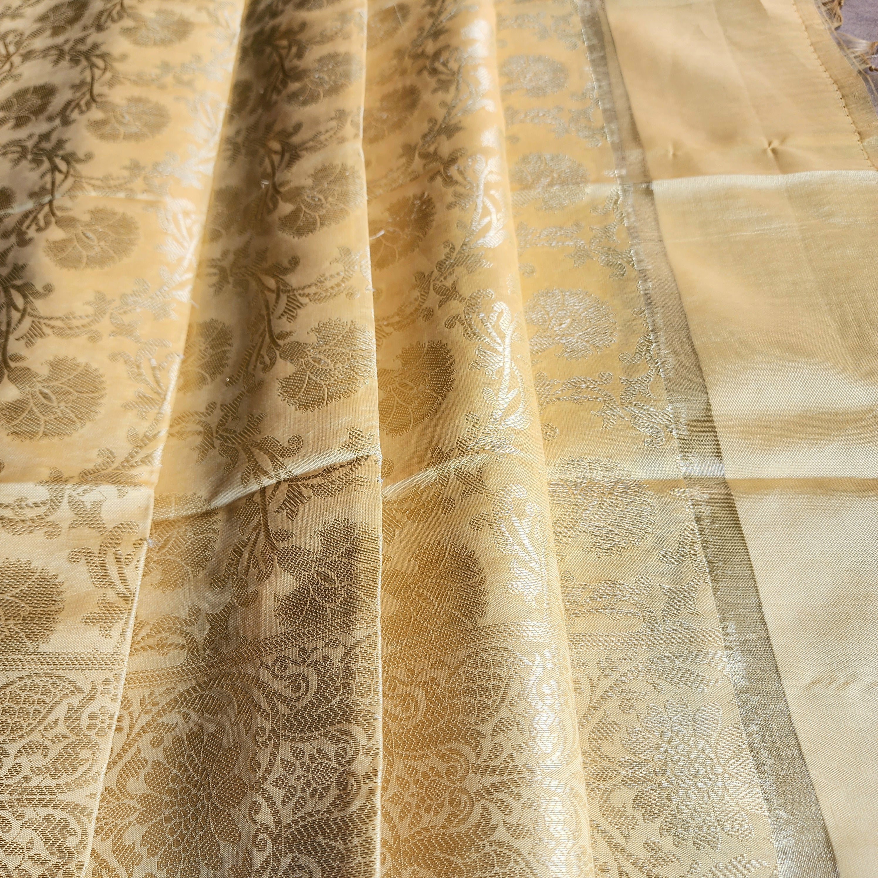 Cream Banarasi Tapetta Silk Dupatta with Gold Floral Zari Weave