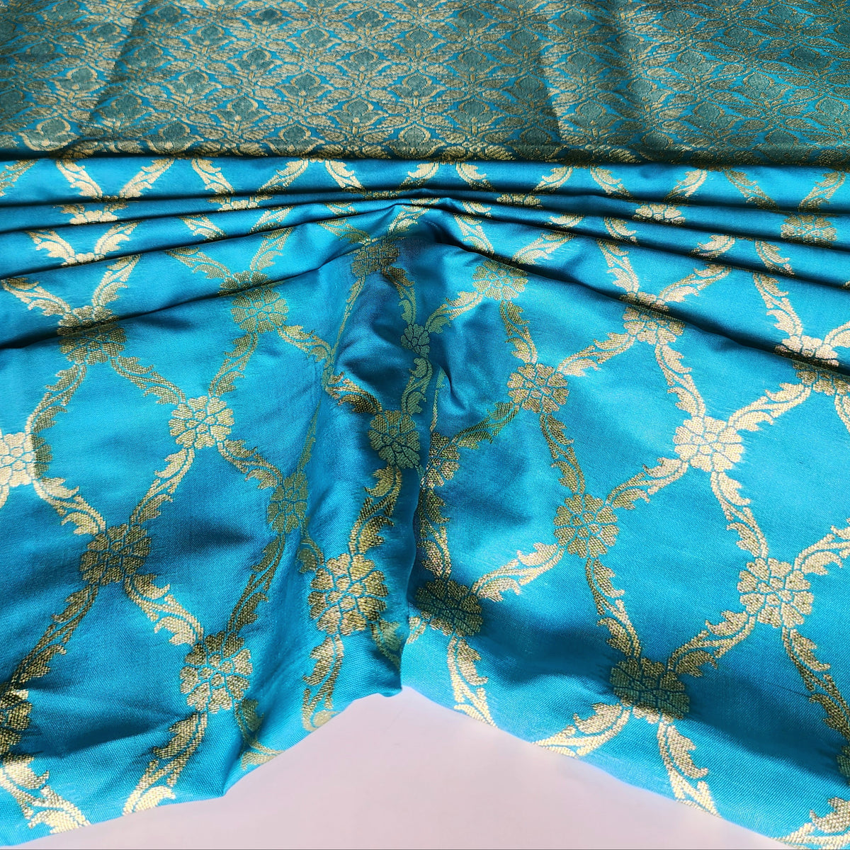 Banarasi Tapetta Silk - Turquoise Zari Jaal Dupatta
