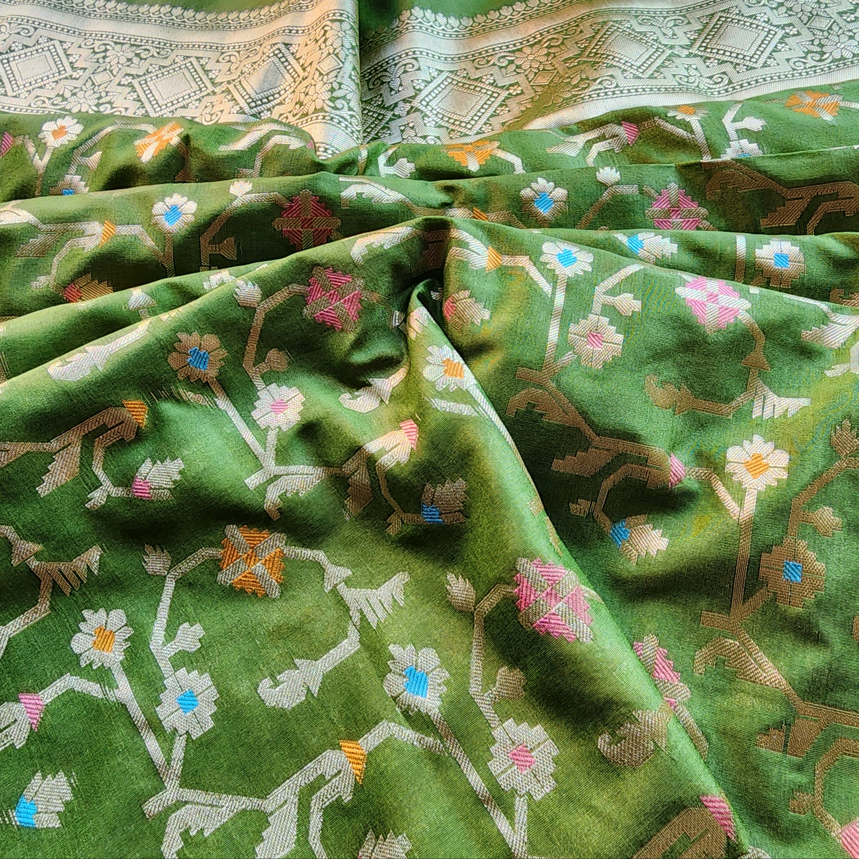 Golden Grid Banarasi Silk Dupatta with Meenakari Work in Mehendi Green
