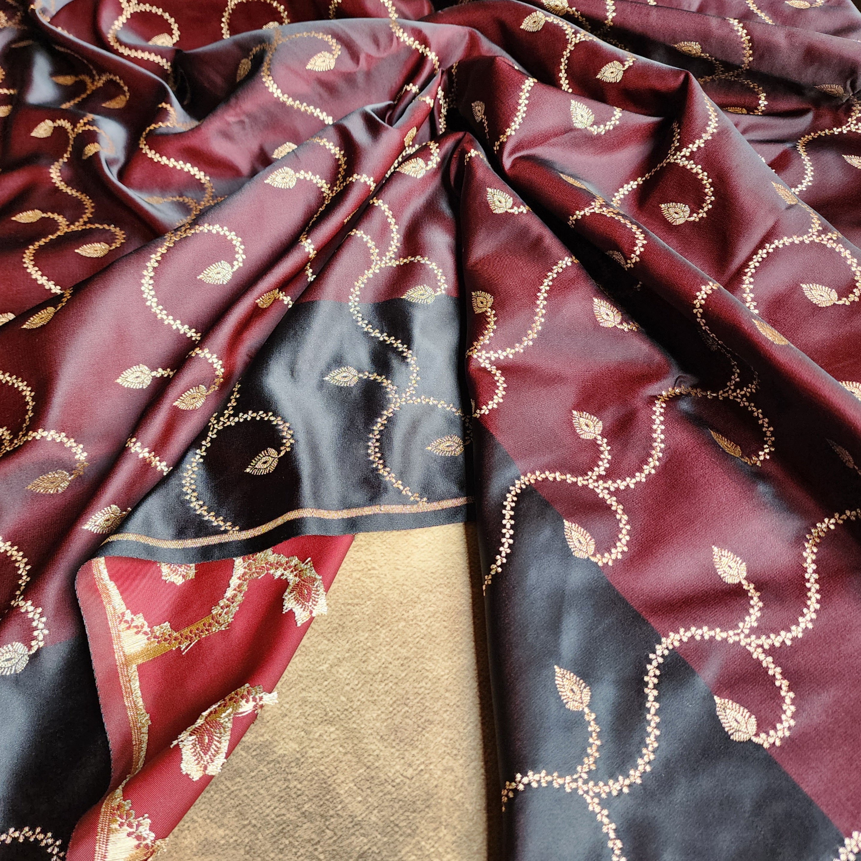 Dual-Tone Maroon Pure Banarasi Katan Silk Saree