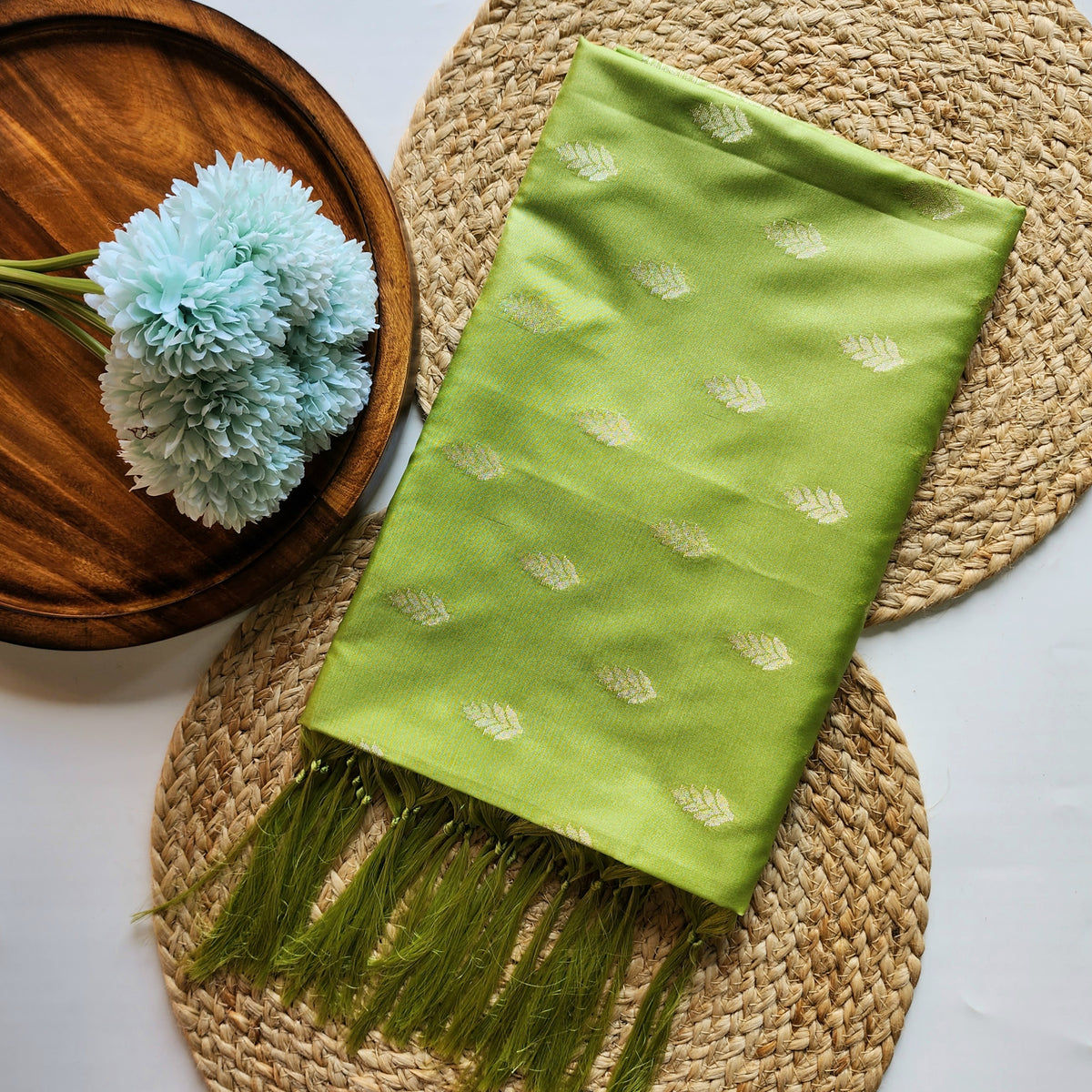Pista Green Banarasi Tapetta Silk Leaf Weave Dupatta