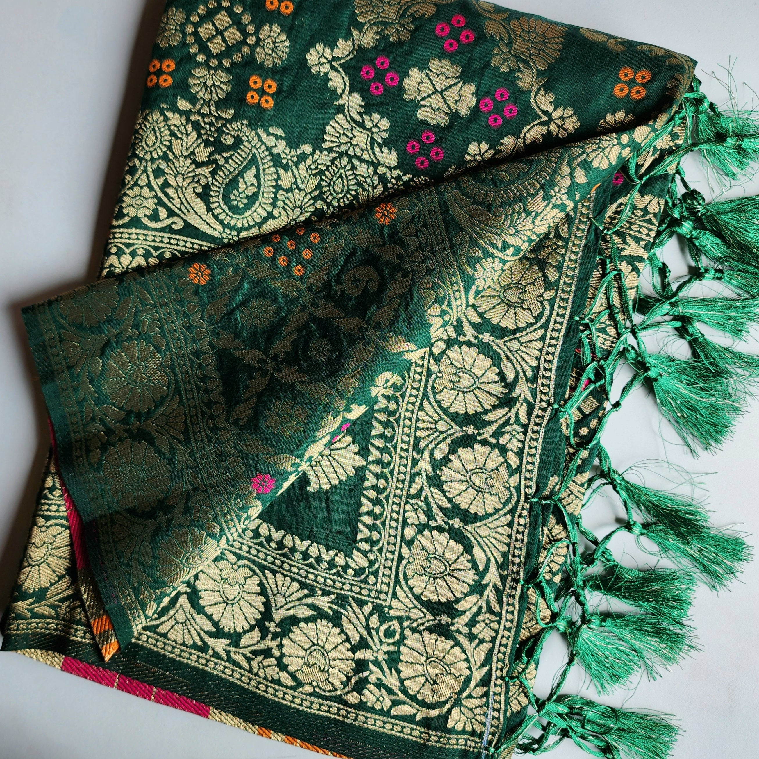 Emerald Green Bandhani Dupatta with Floral and Geometric Zari Weave