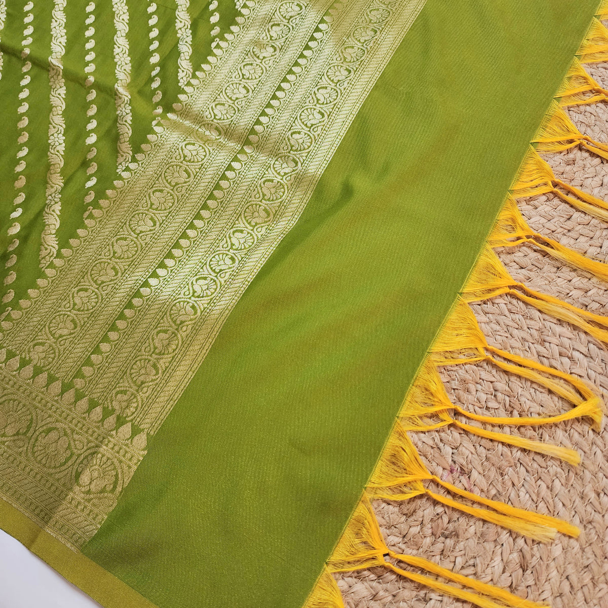 Parrot Green - Banarasi Leheriya Style Dupatta