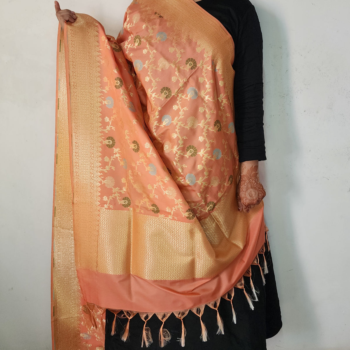 Banarasi Silk Floral Jaal Dupatta - Peach