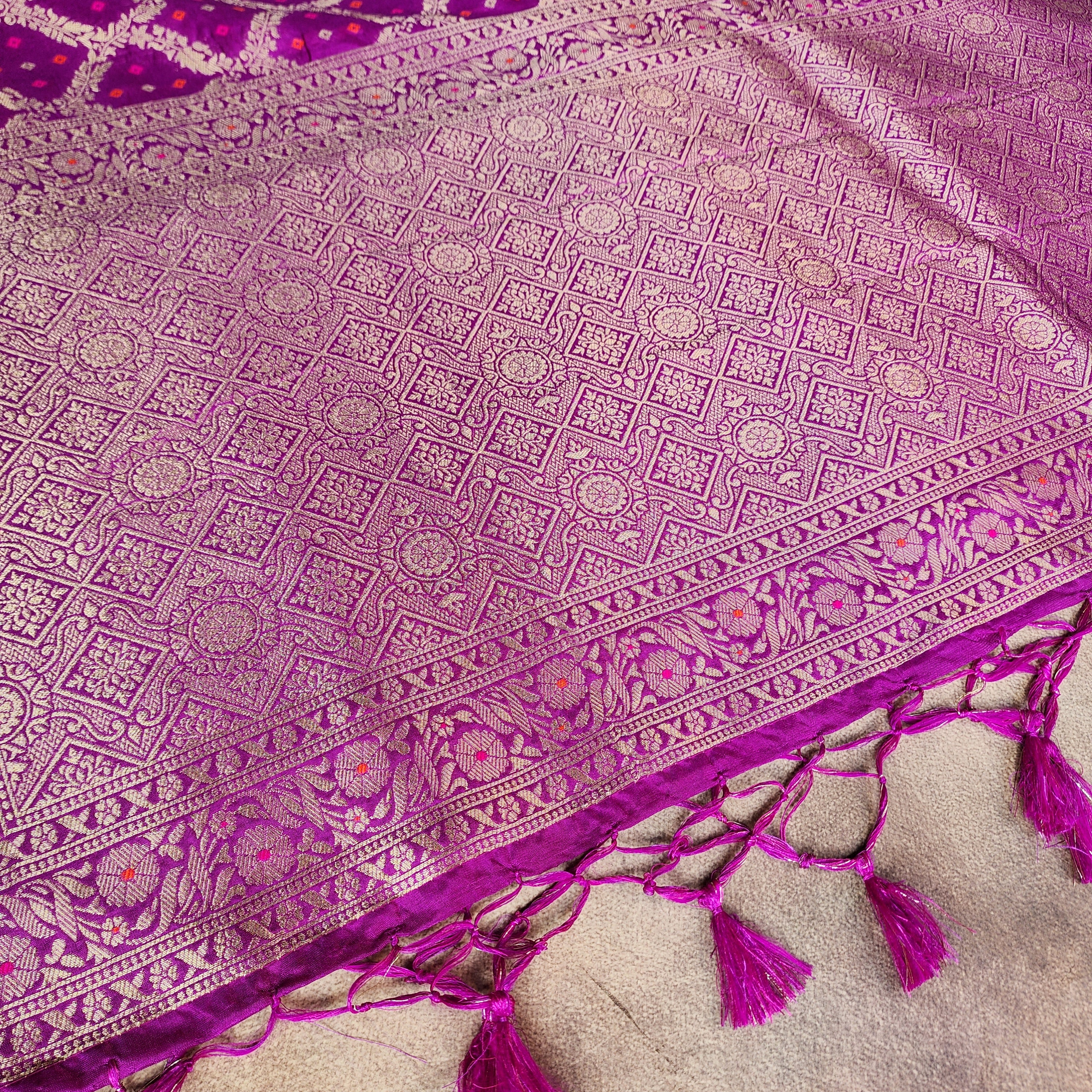 Bright Fuchsia Bandhani Dupatta with Traditional Jaal