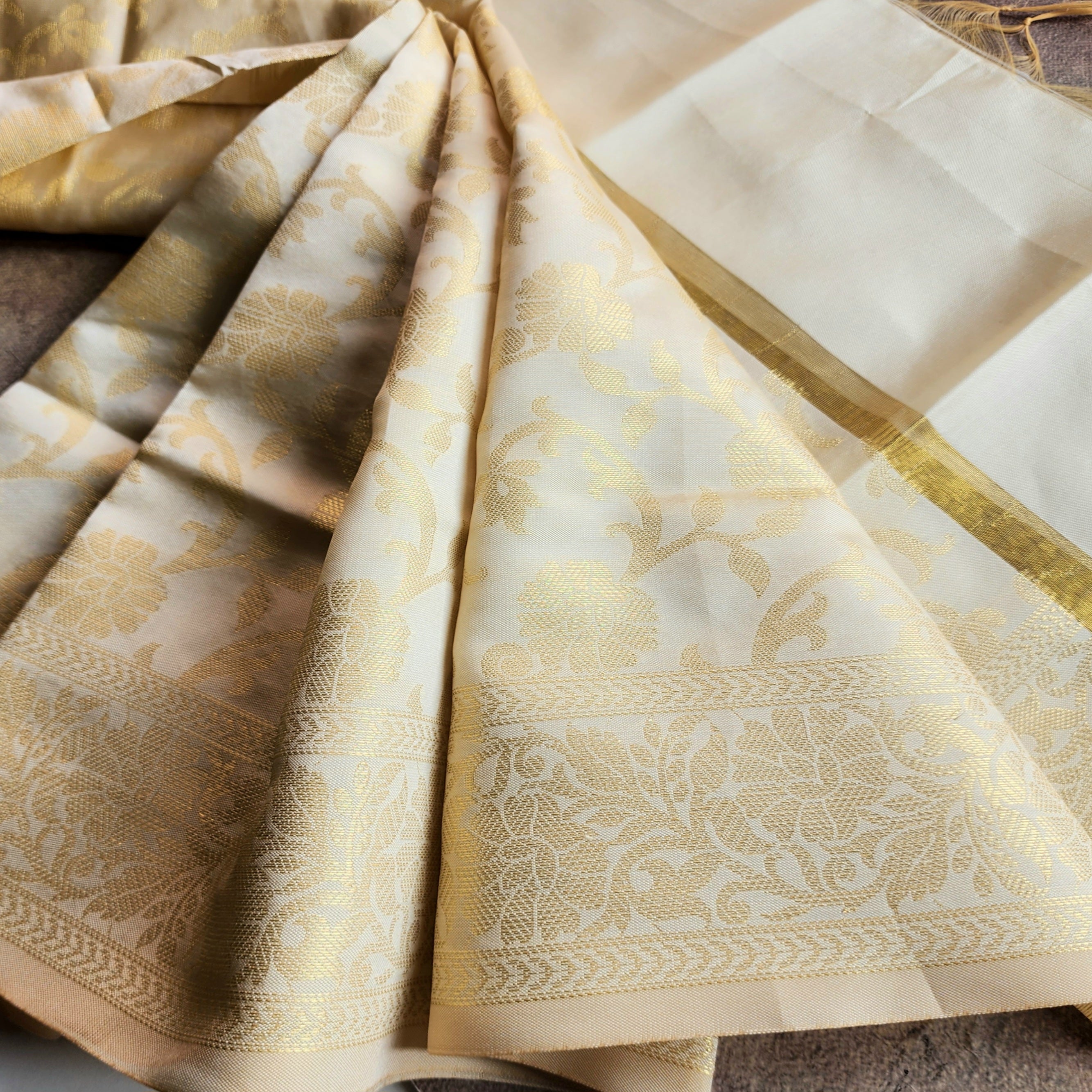 White Banarasi Tapetta Silk Dupatta with Gold Floral Weave