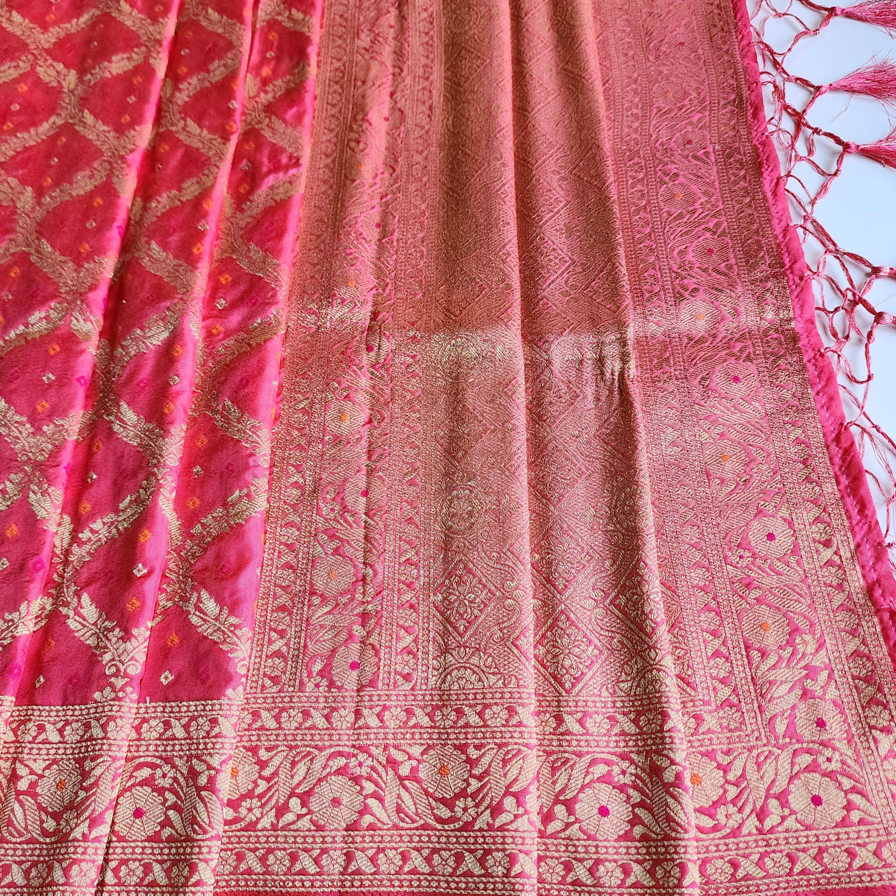 Rani Pink Bandhani Dupatta with Traditional Jaal