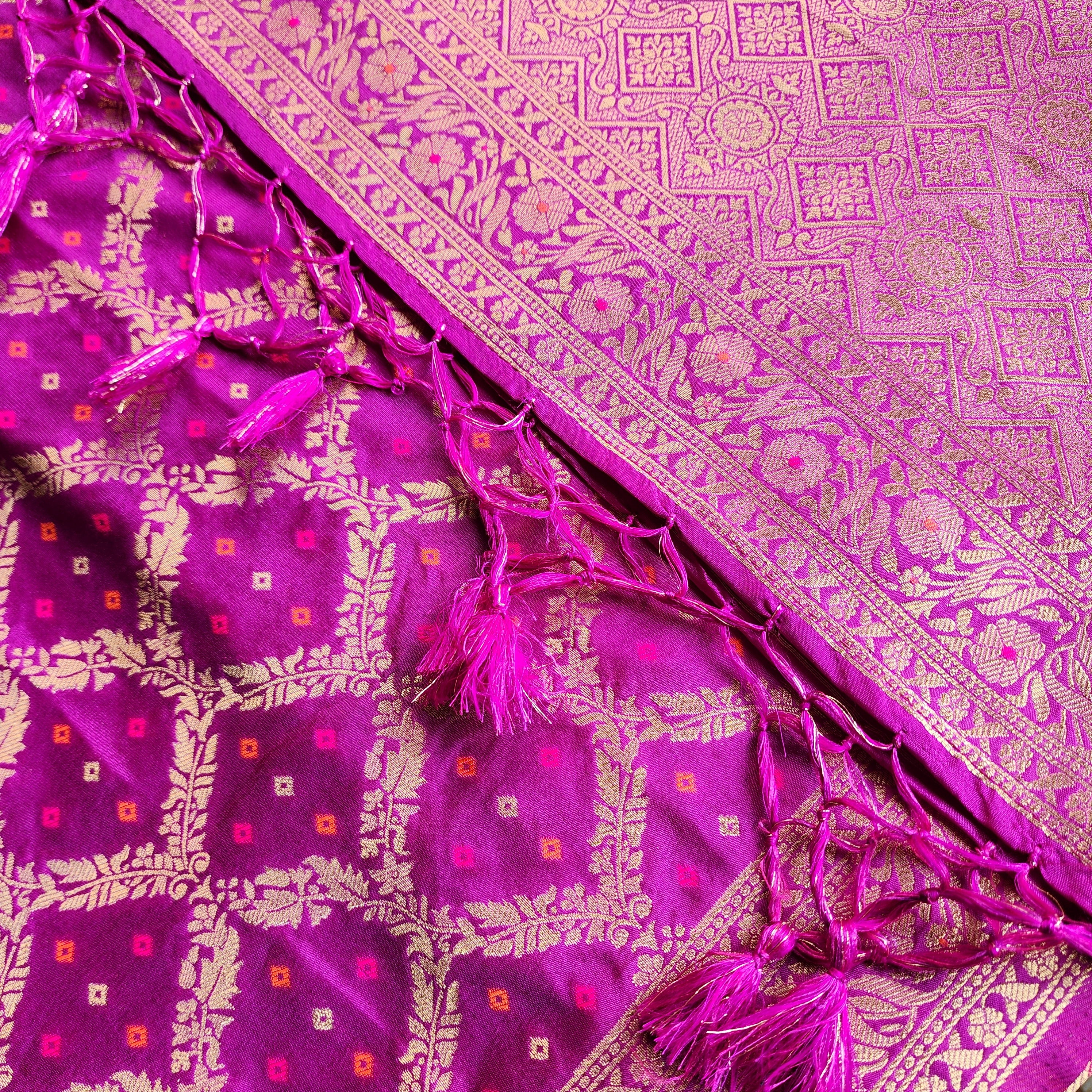 Bright Fuchsia Bandhani Dupatta with Traditional Jaal