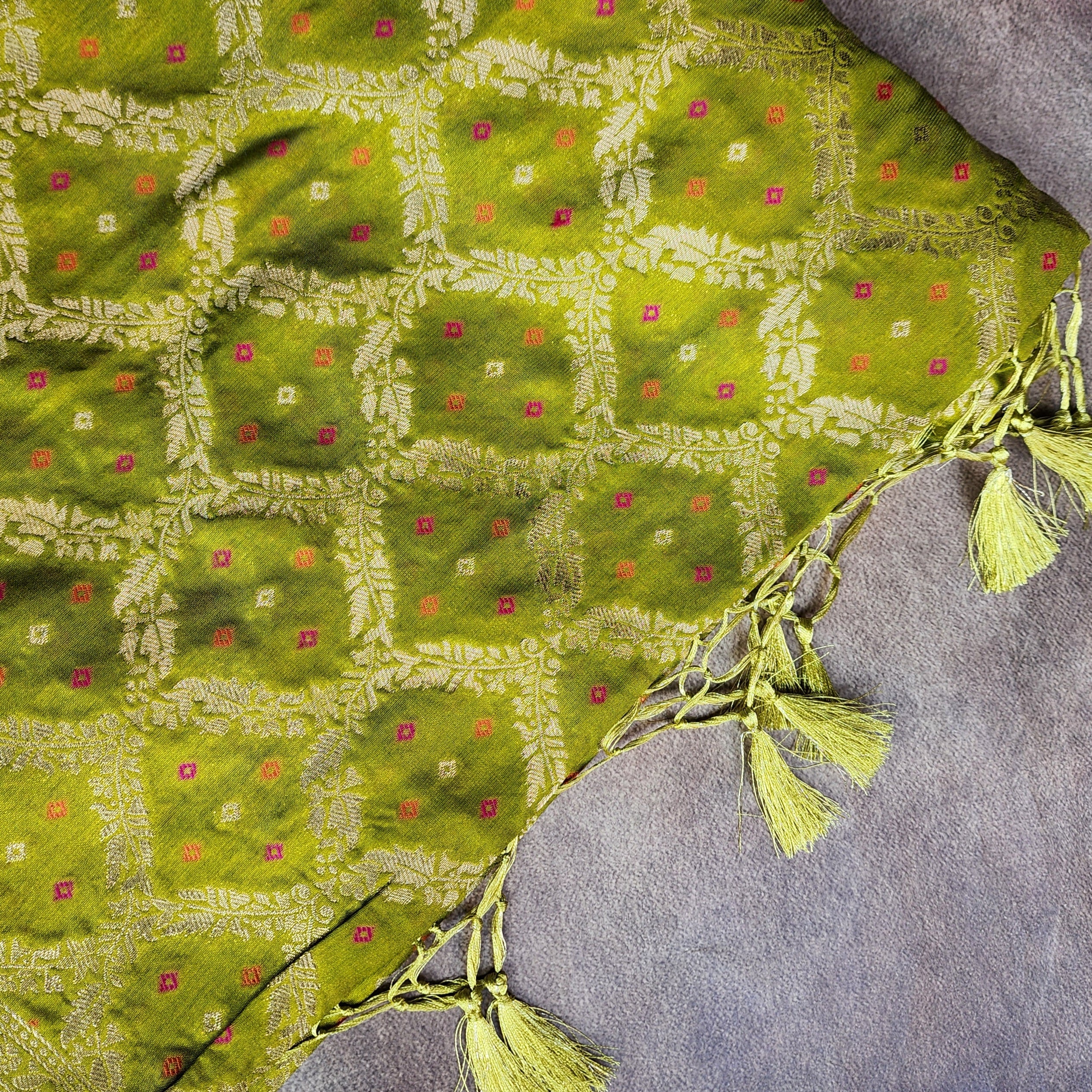 Lime Green Bandhani Dupatta with Traditional Jaal