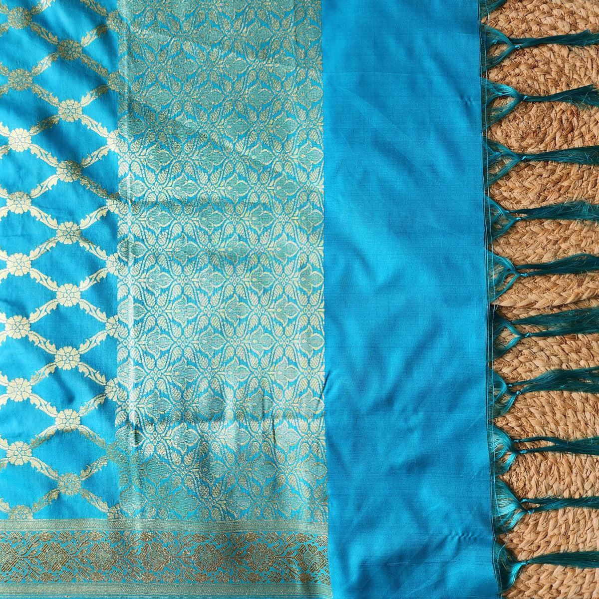 Banarasi Tapetta Silk - Turquoise Zari Jaal Dupatta