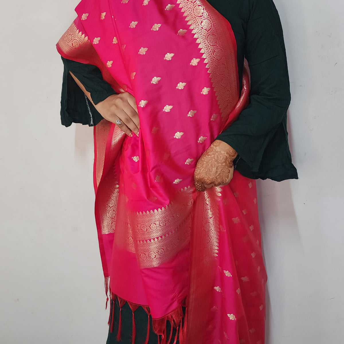 Rani Pink Banarasi Tapetta Silk Leaf Weave Dupatta