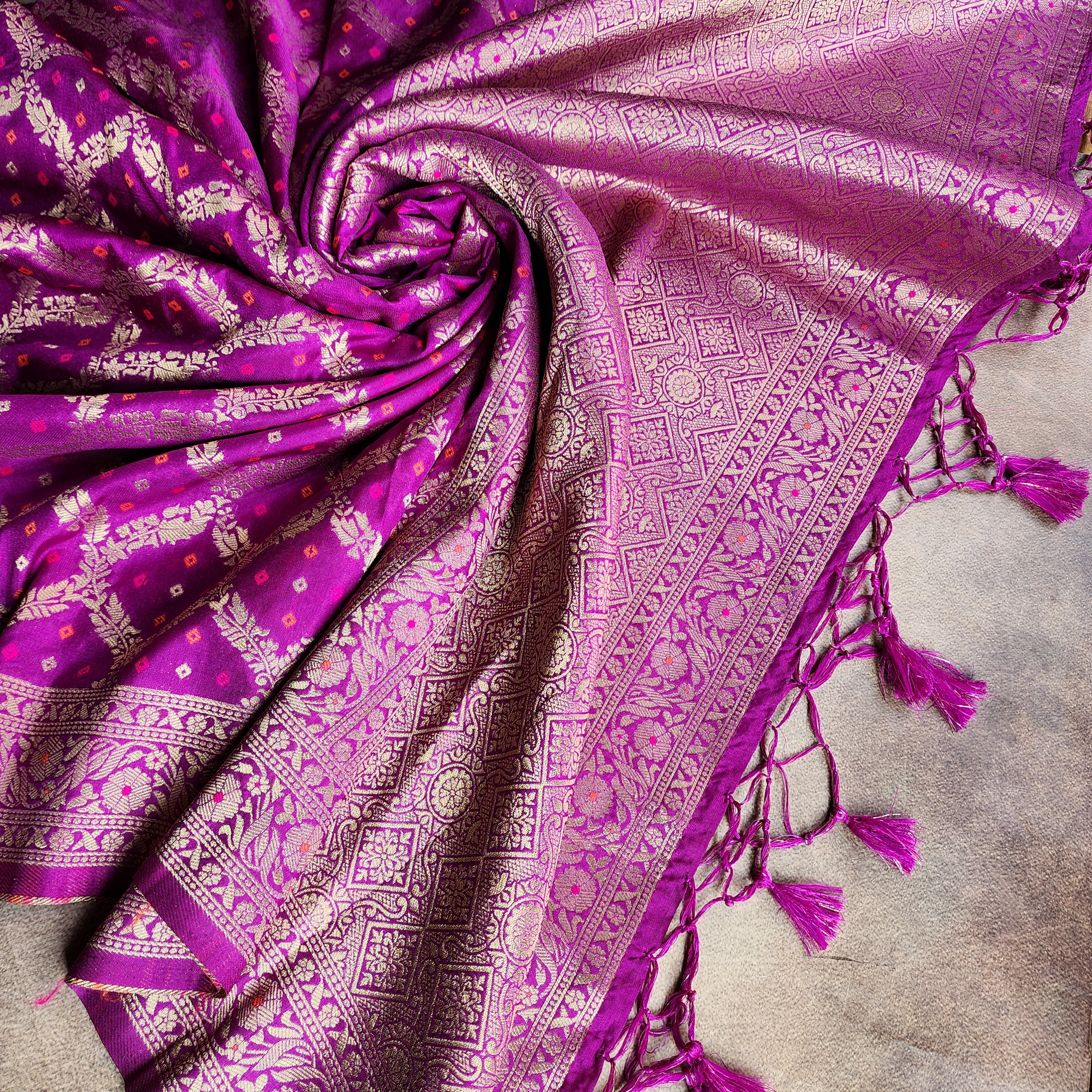 Bright Fuchsia Bandhani Dupatta with Traditional Jaal