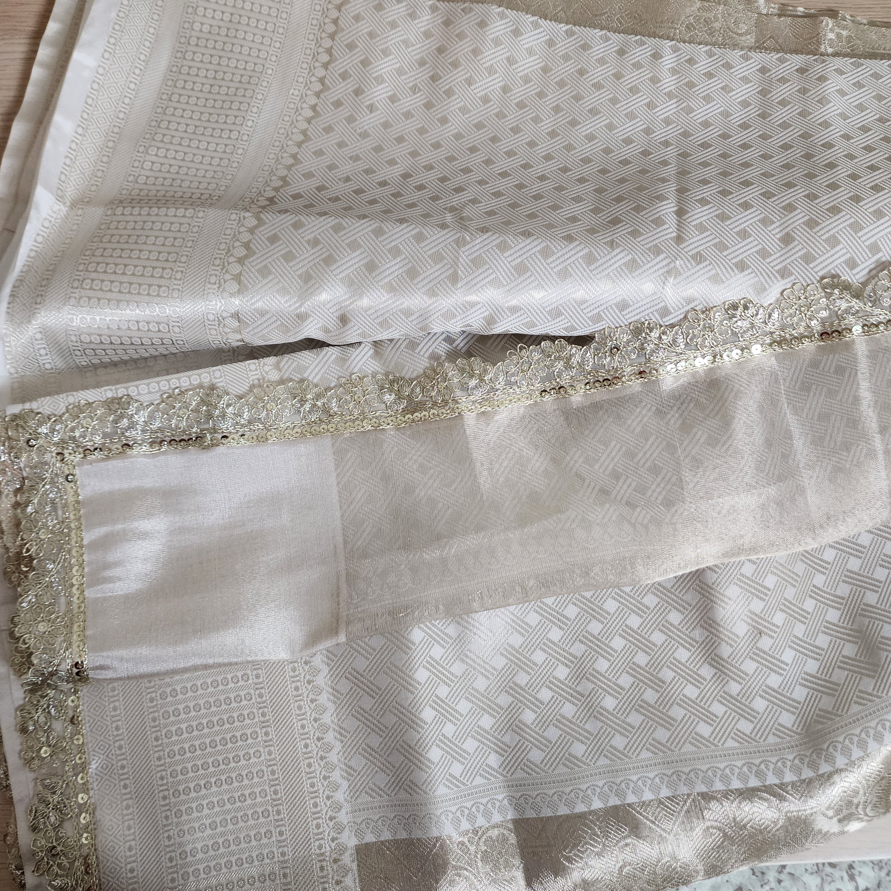 Elegant Glass Tissue Silk Saree in Brocade style weaving