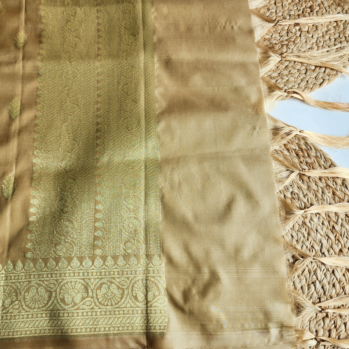 Champagne Banarasi Tapetta Silk Leaf Weave Dupatta