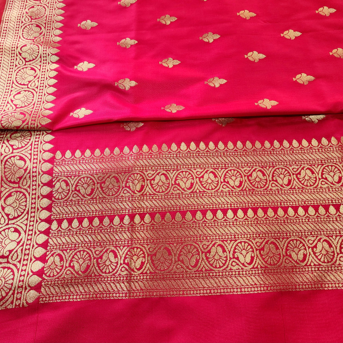 Rani Pink Banarasi Tapetta Silk Leaf Weave Dupatta