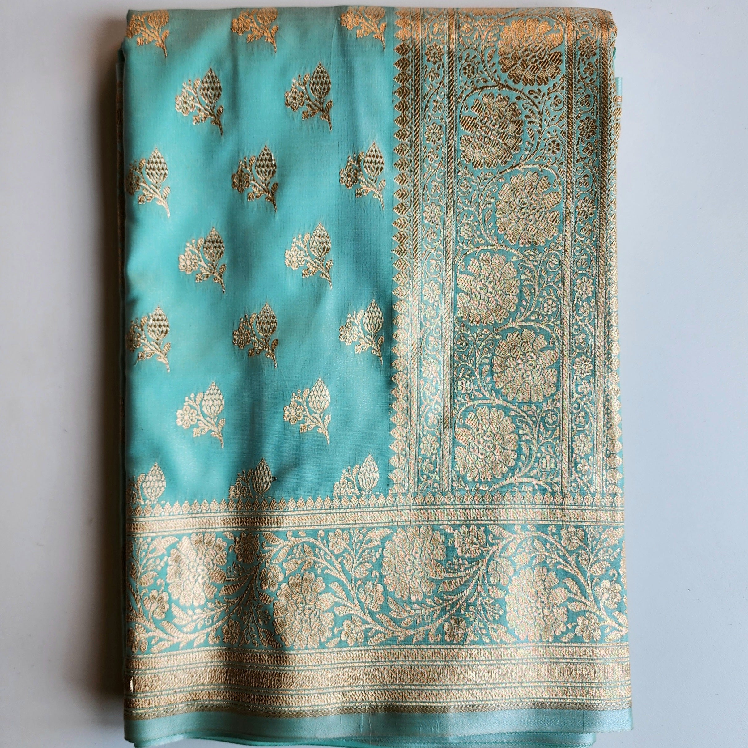 Rich Sea Green Banarasi Silk Saree with Gold Zari Weaving