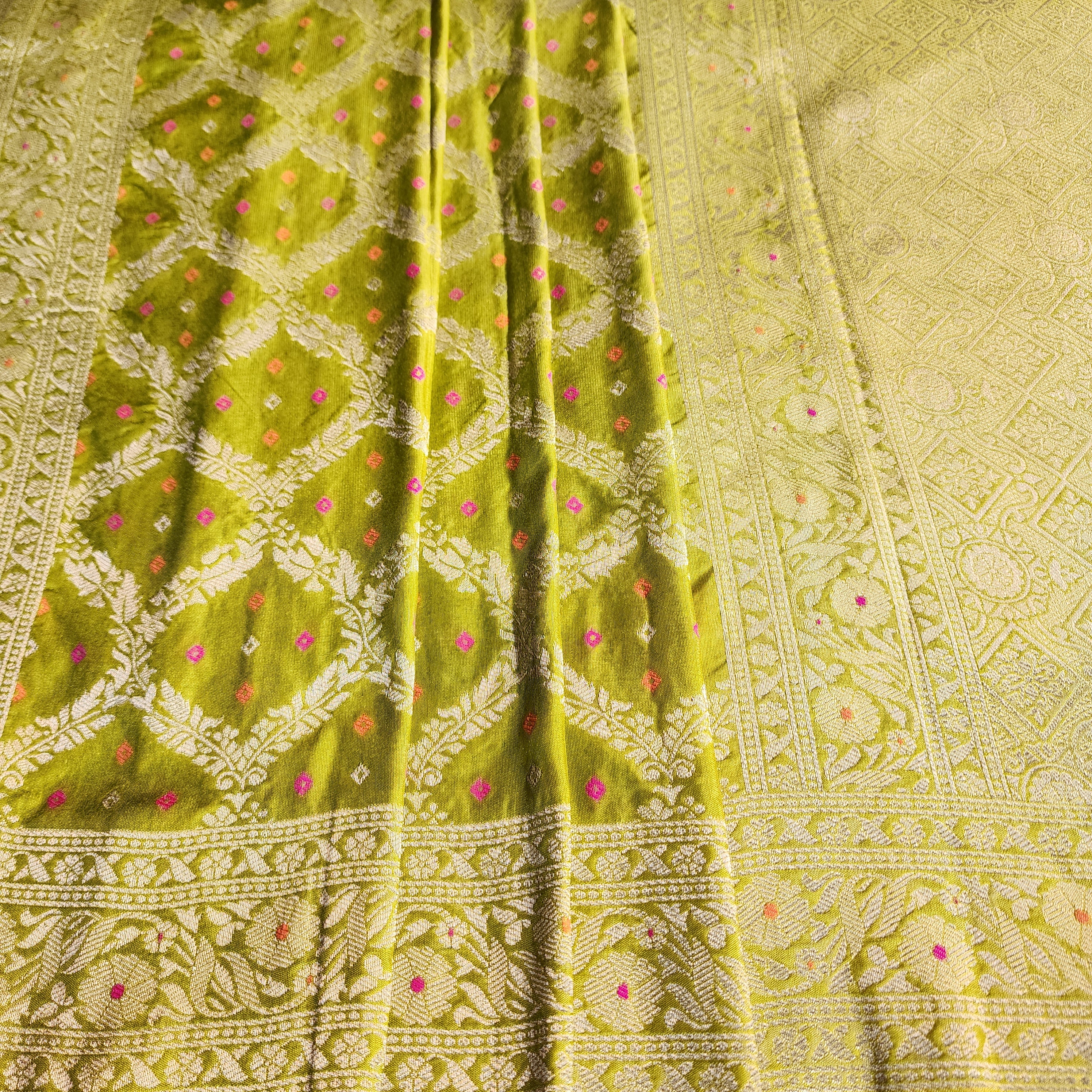 Lime Green Bandhani Dupatta with Traditional Jaal