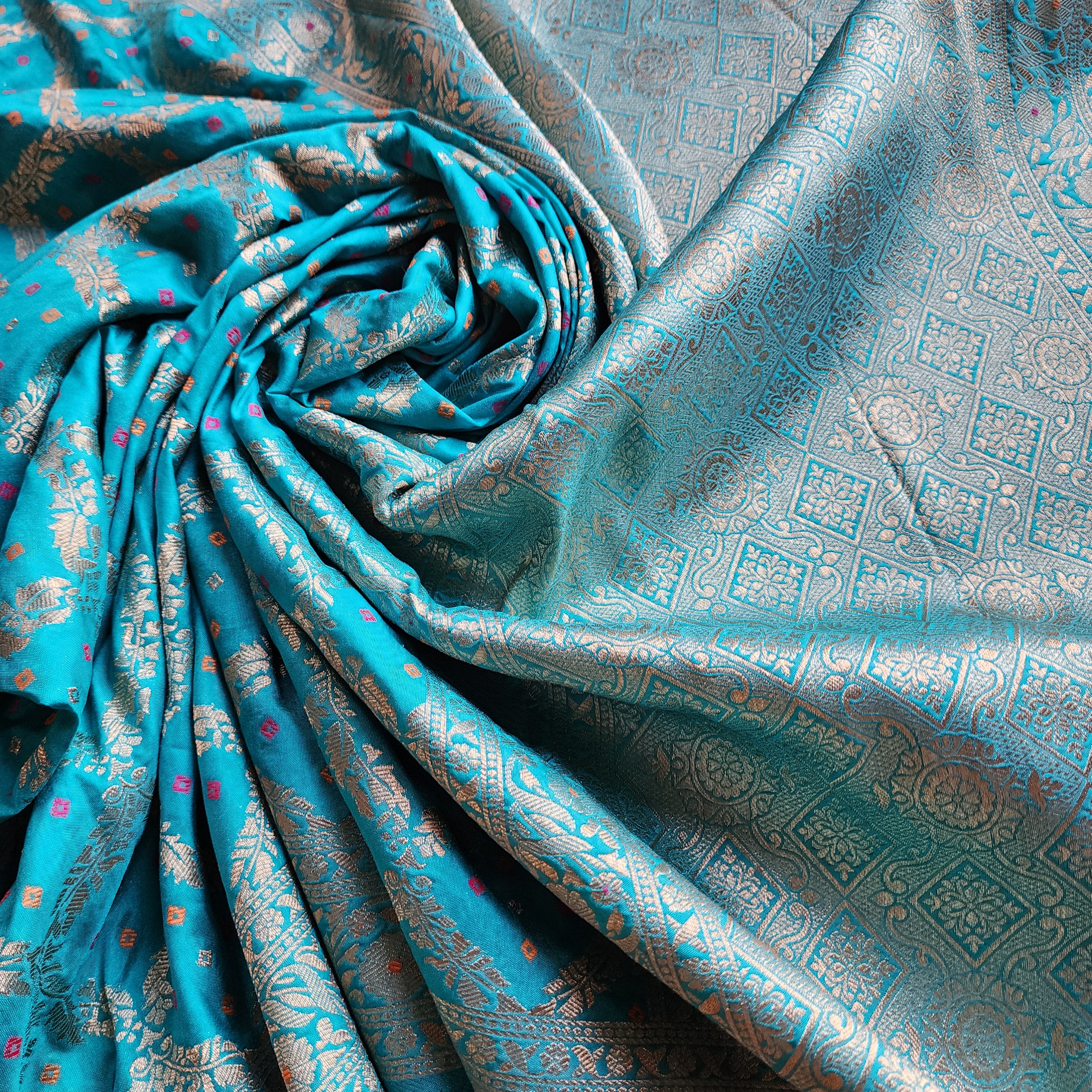 Peacock Blue Bandhani Dupatta with Traditional Jaal