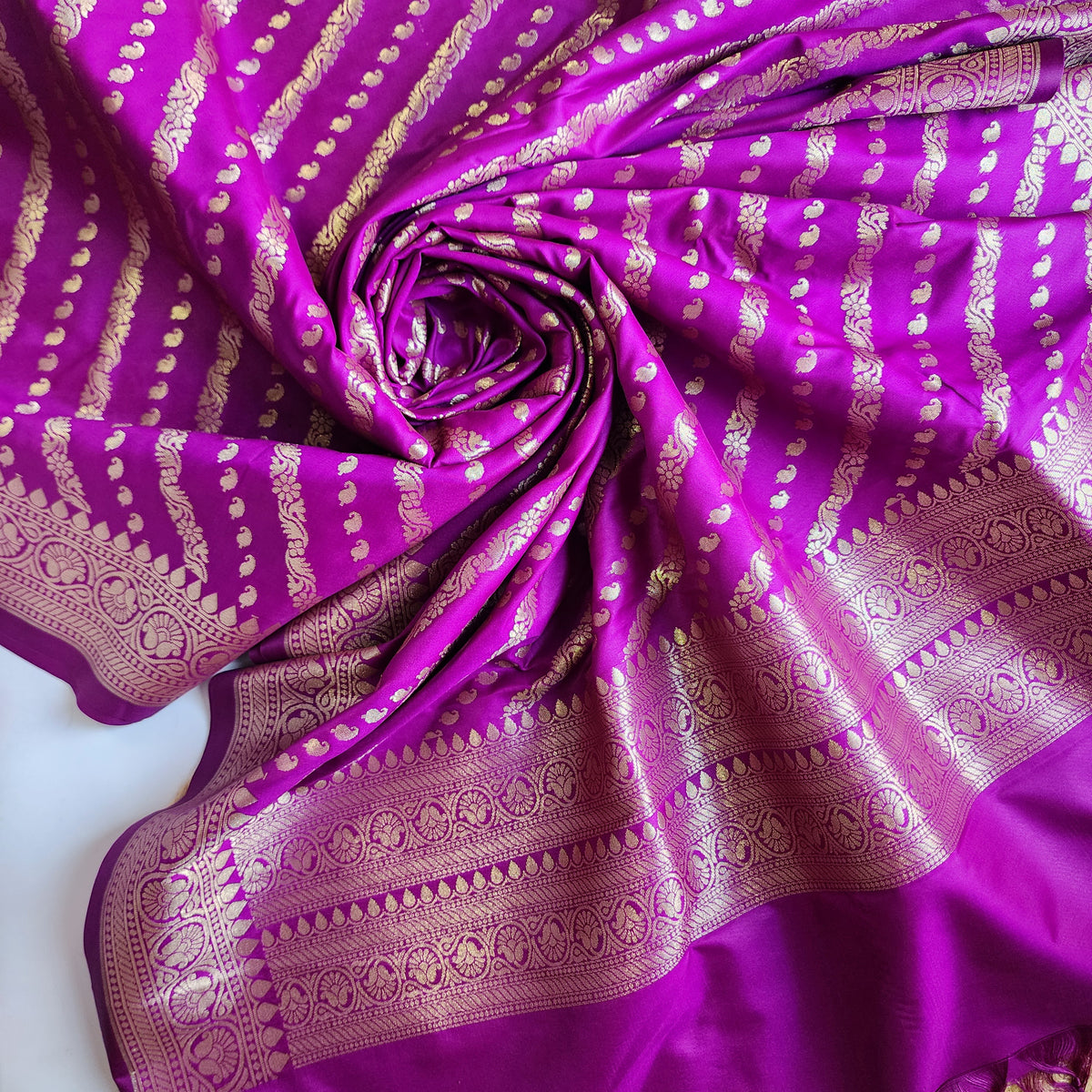 Royal Purple - Banarasi Leheriya Style Dupatta