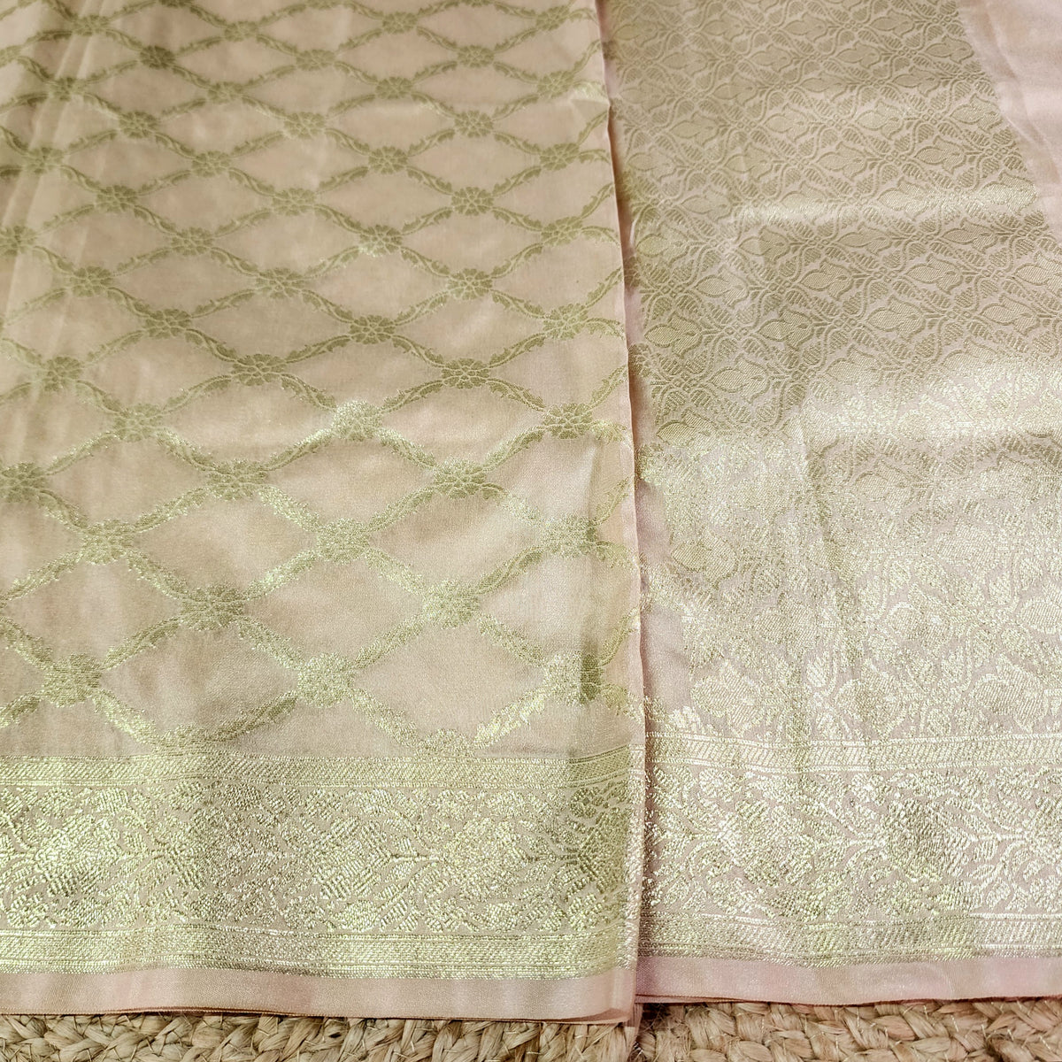 Banarasi Tapetta Silk - Champagne Zari Jaal Dupatta
