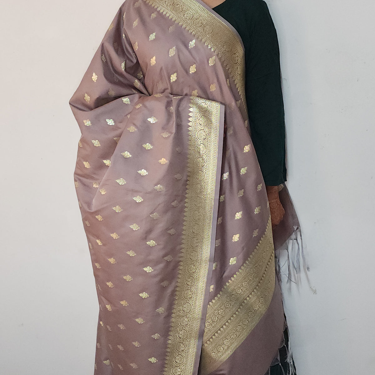 Mauve Banarasi Tapetta Silk Leaf Weave Dupatta