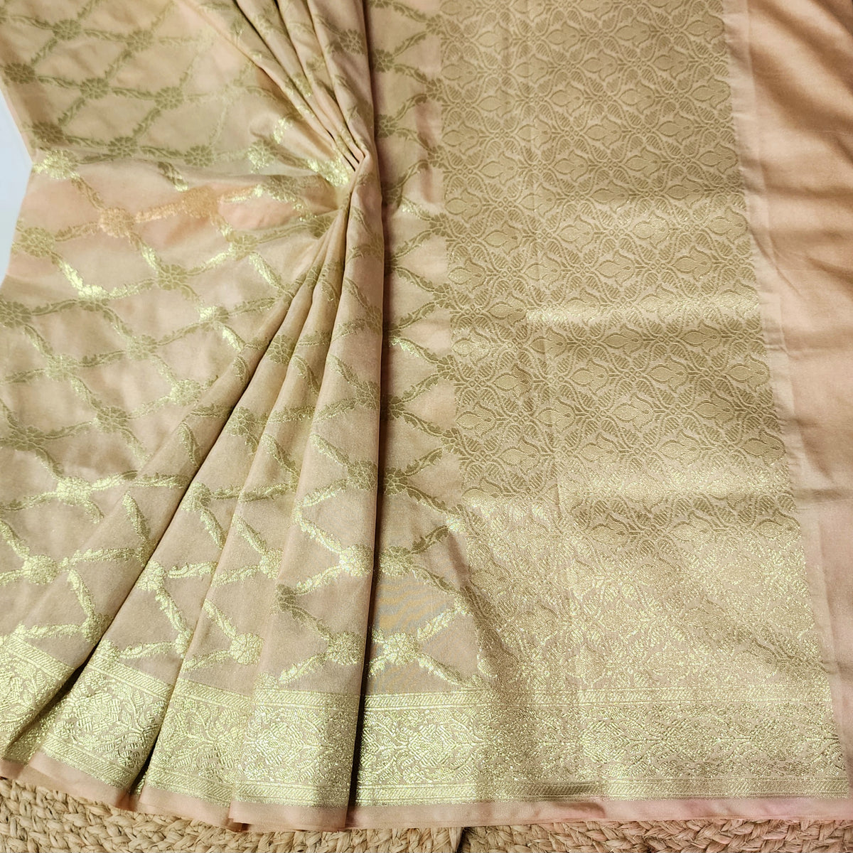 Banarasi Tapetta Silk - Champagne Zari Jaal Dupatta