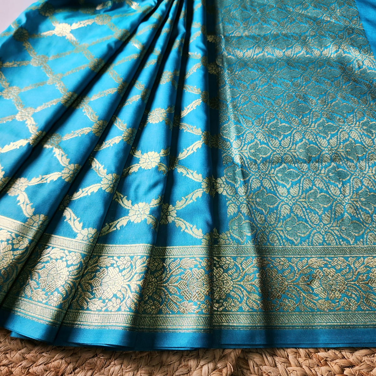 Banarasi Tapetta Silk - Turquoise Zari Jaal Dupatta
