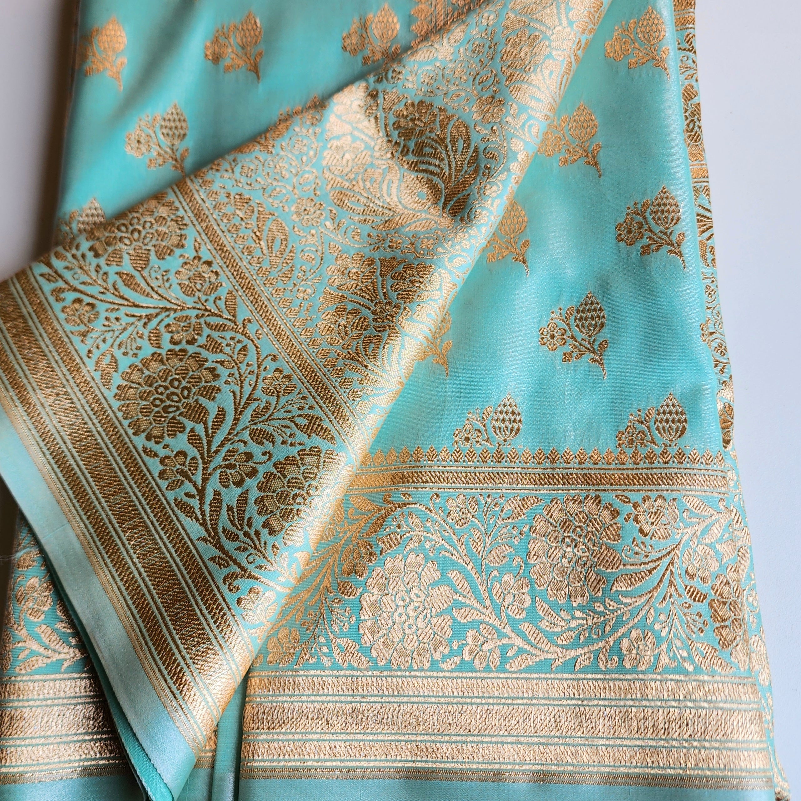 Rich Sea Green Banarasi Silk Saree with Gold Zari Weaving