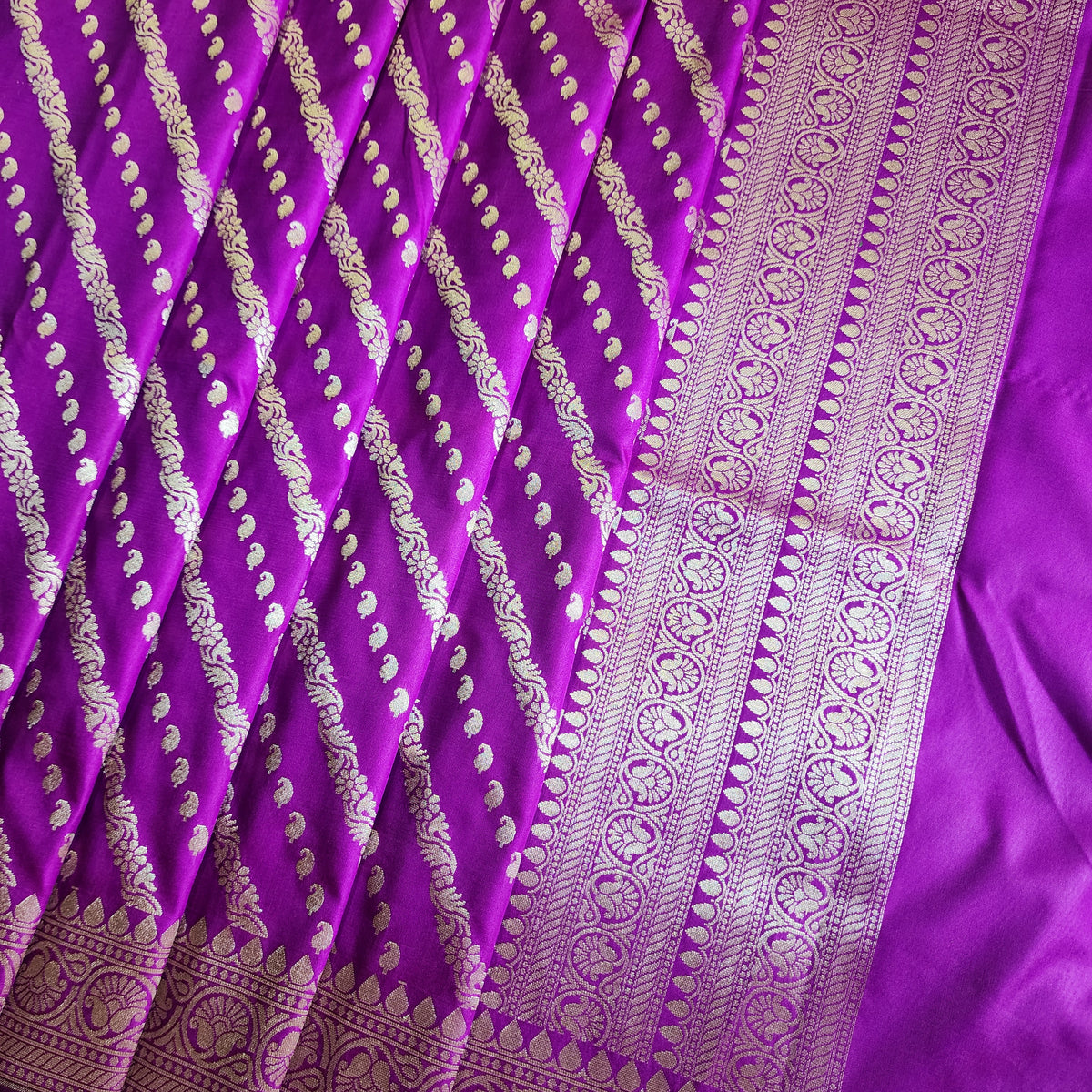 Royal Purple - Banarasi Leheriya Style Dupatta