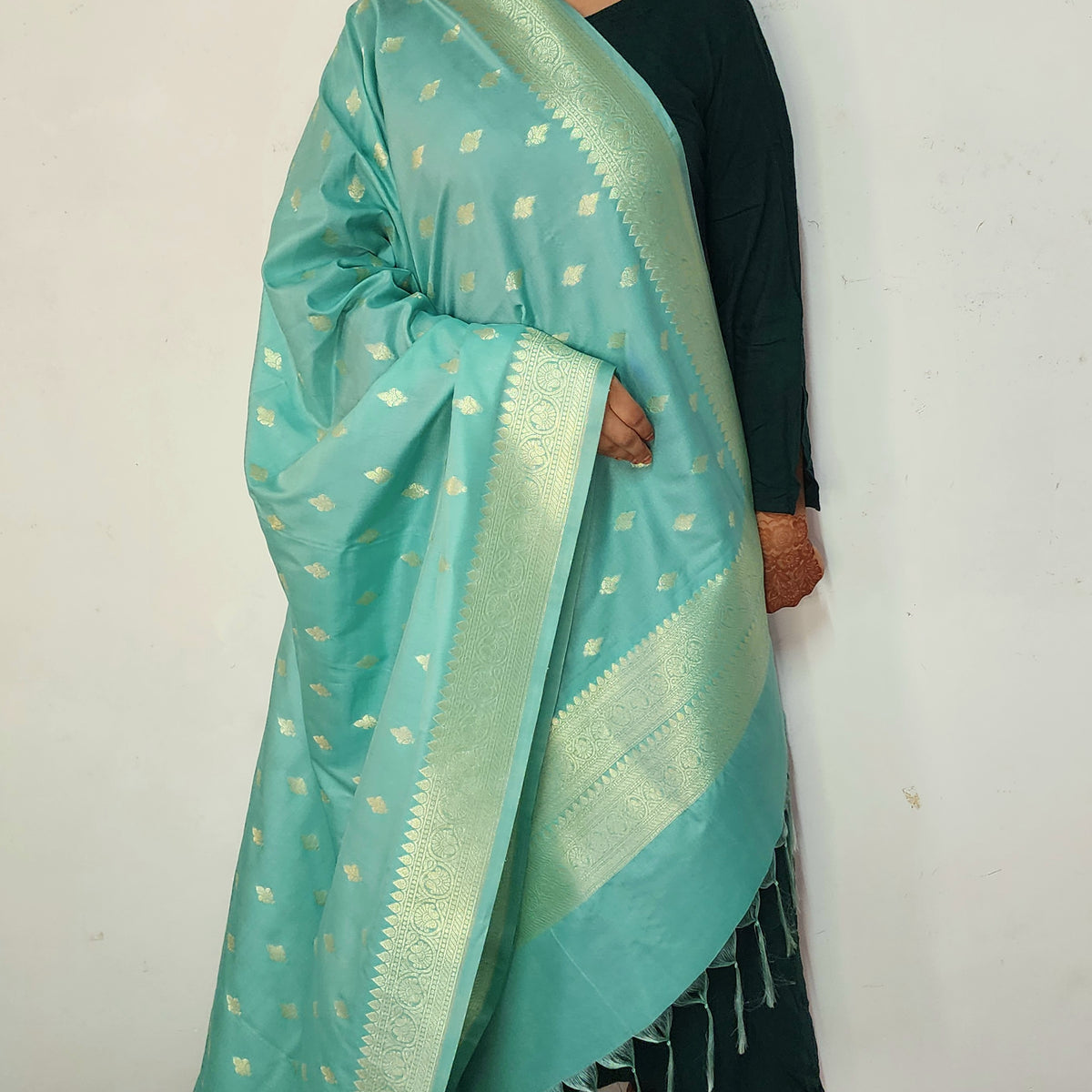 Aqua Green Banarasi Tapetta Silk Leaf Weave Dupatta