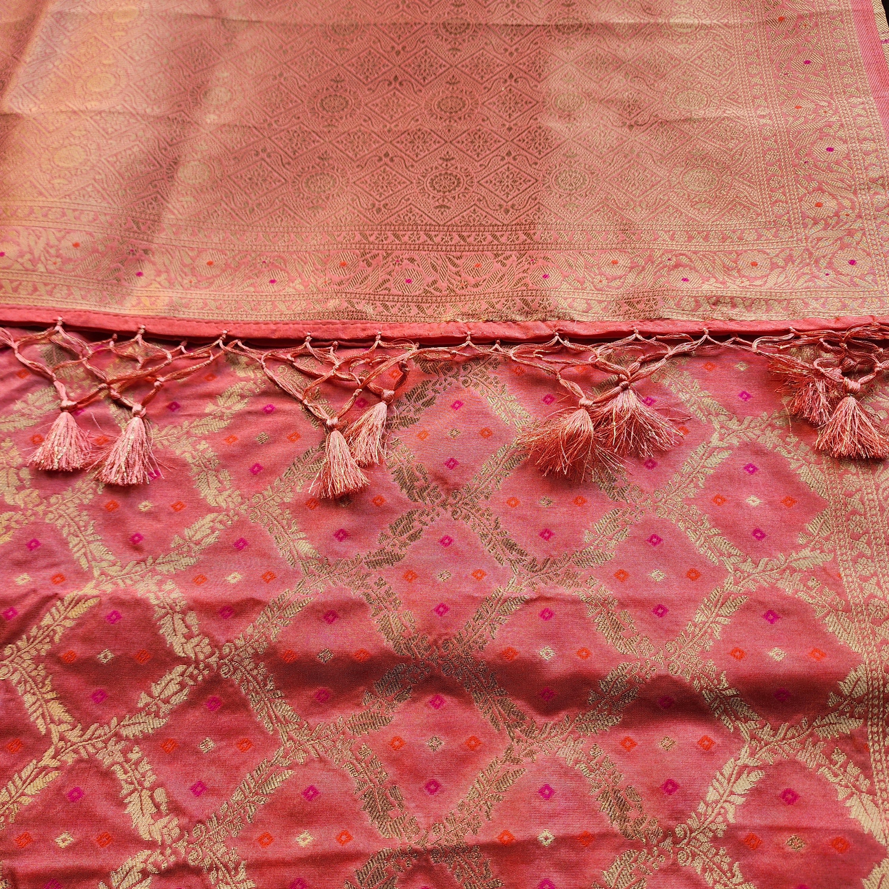Peach Bandhani Dupatta with Traditional Jaal