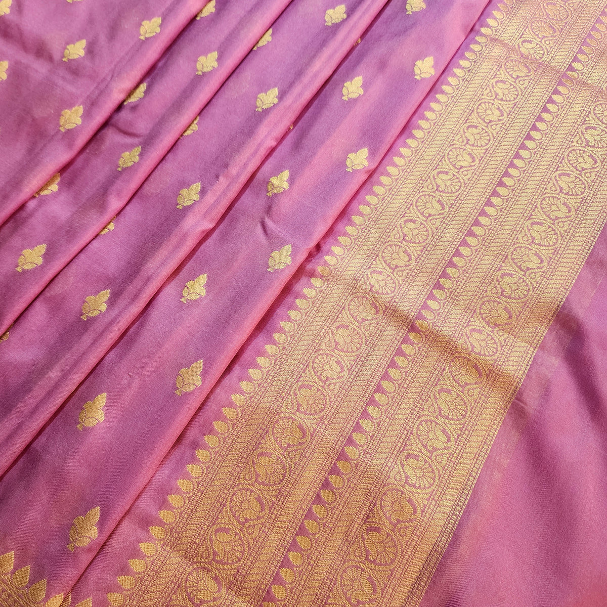 Purple Zari Banarasi Tapetta Silk Leaf Weave Dupatta