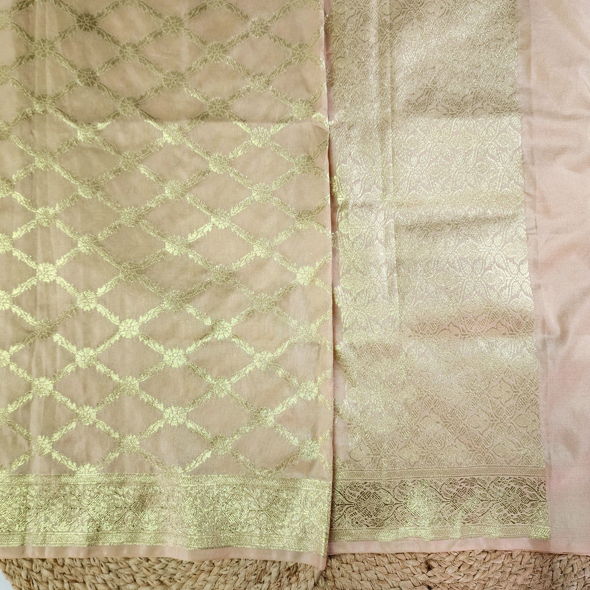 Banarasi Tapetta Silk - Champagne Zari Jaal Dupatta