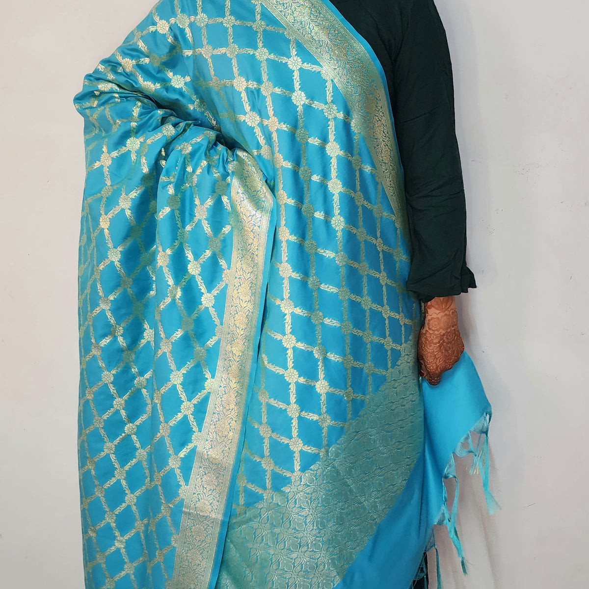 Banarasi Tapetta Silk - Turquoise Zari Jaal Dupatta