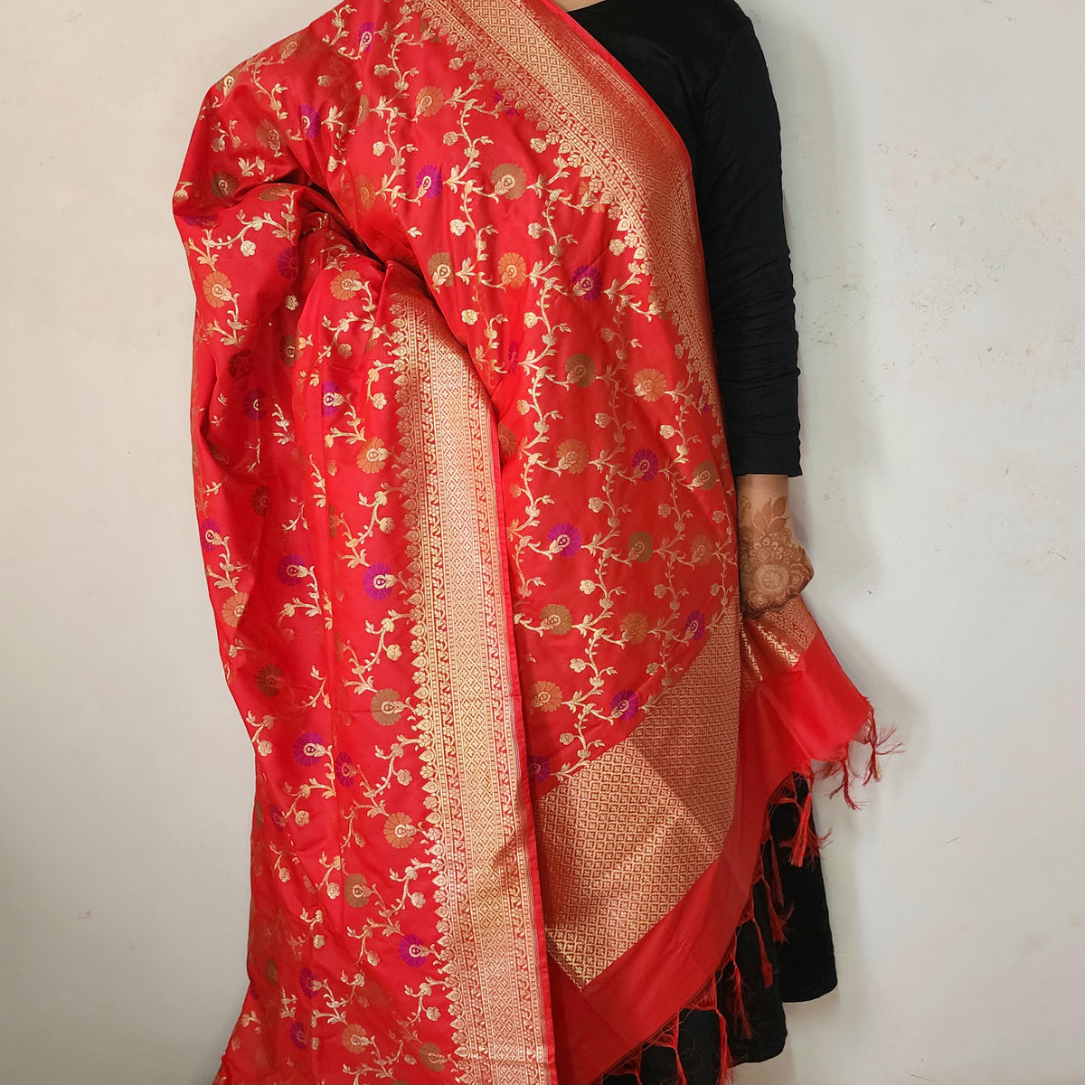 Banarasi Silk Floral Jaal Dupatta - Crimson Red